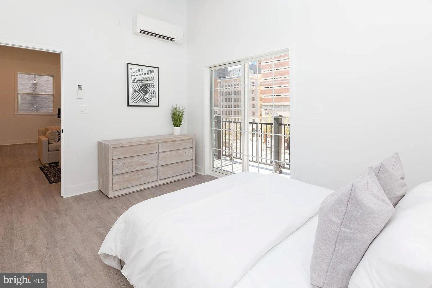 MOUNT VERNON PLACE HISTORIC DISTRICT - Residential Lease