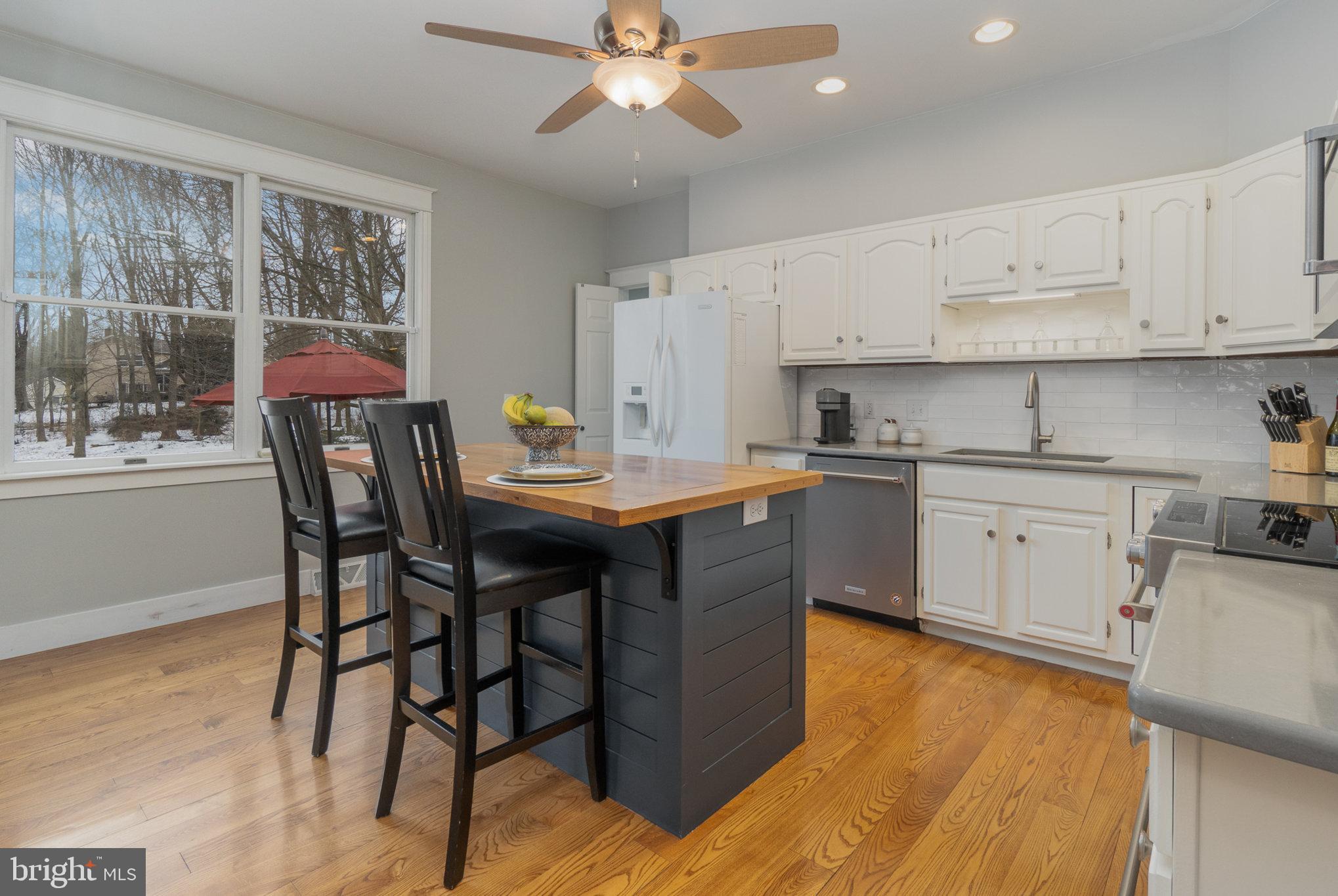 HAMPDEN SQUARE - Residential