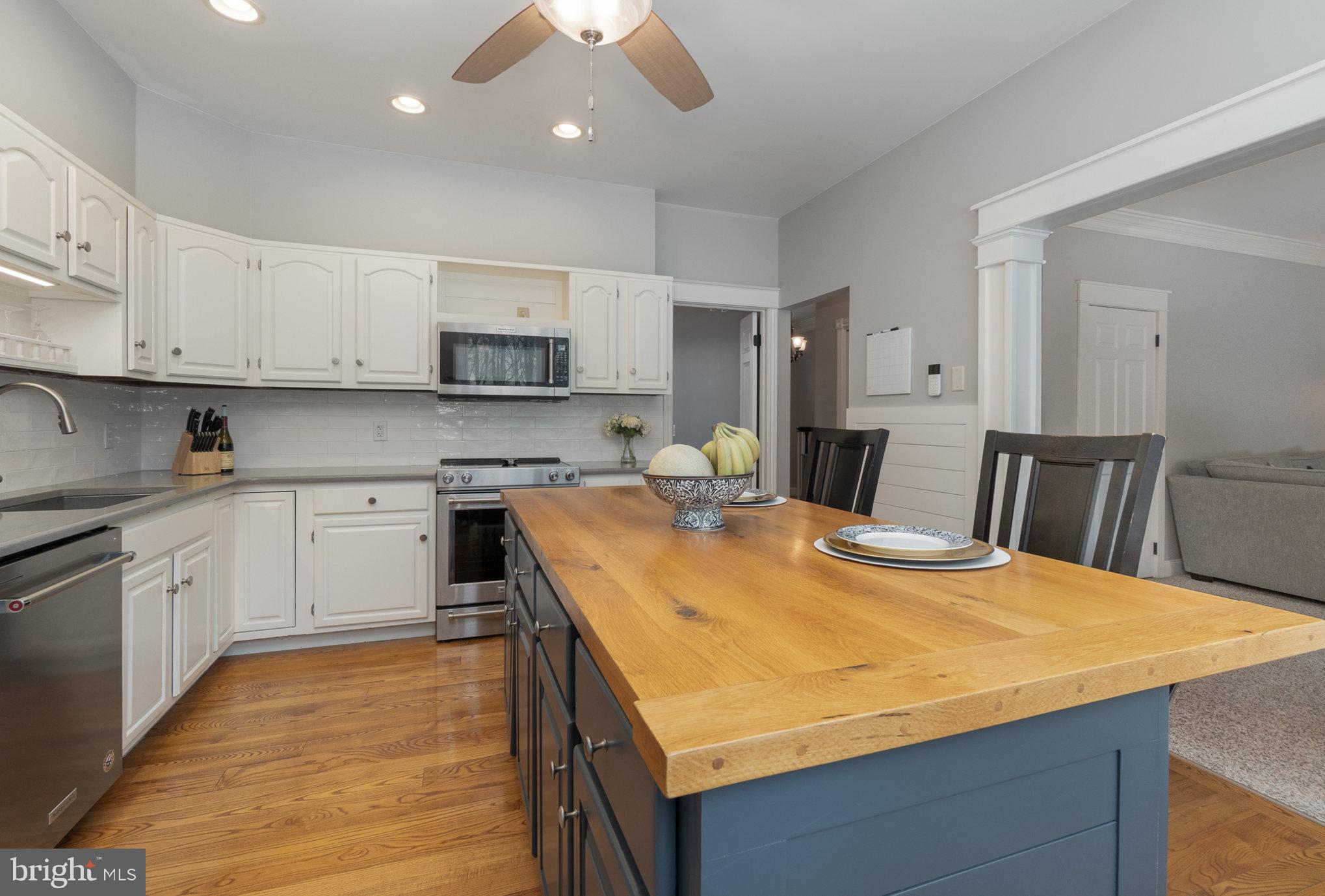 HAMPDEN SQUARE - Residential