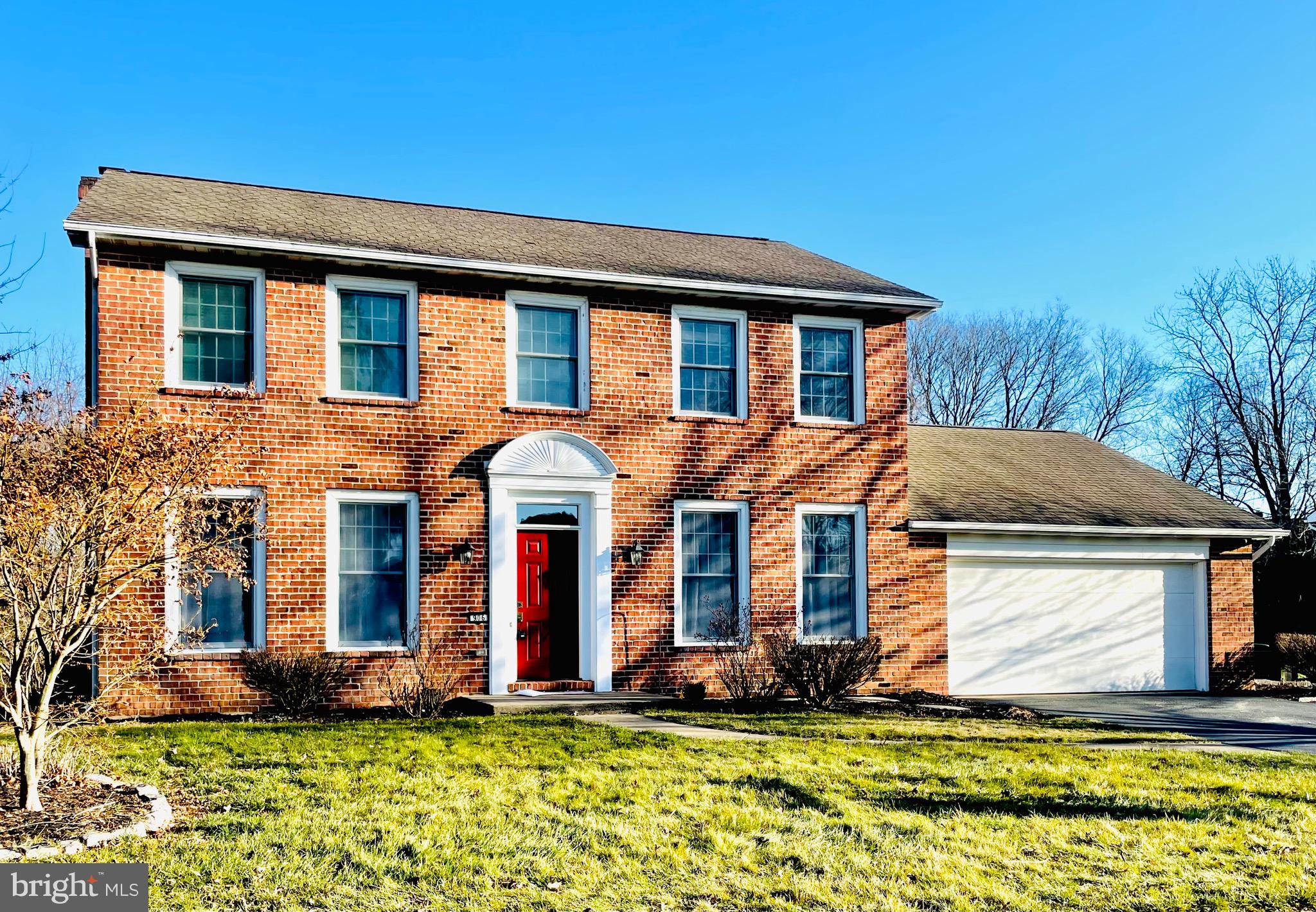 HAMPDEN SQUARE - Residential