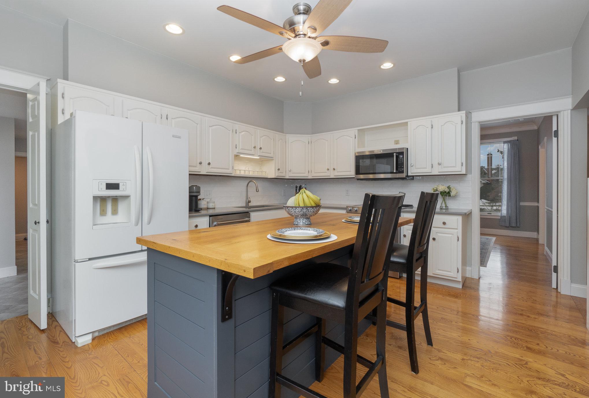 HAMPDEN SQUARE - Residential