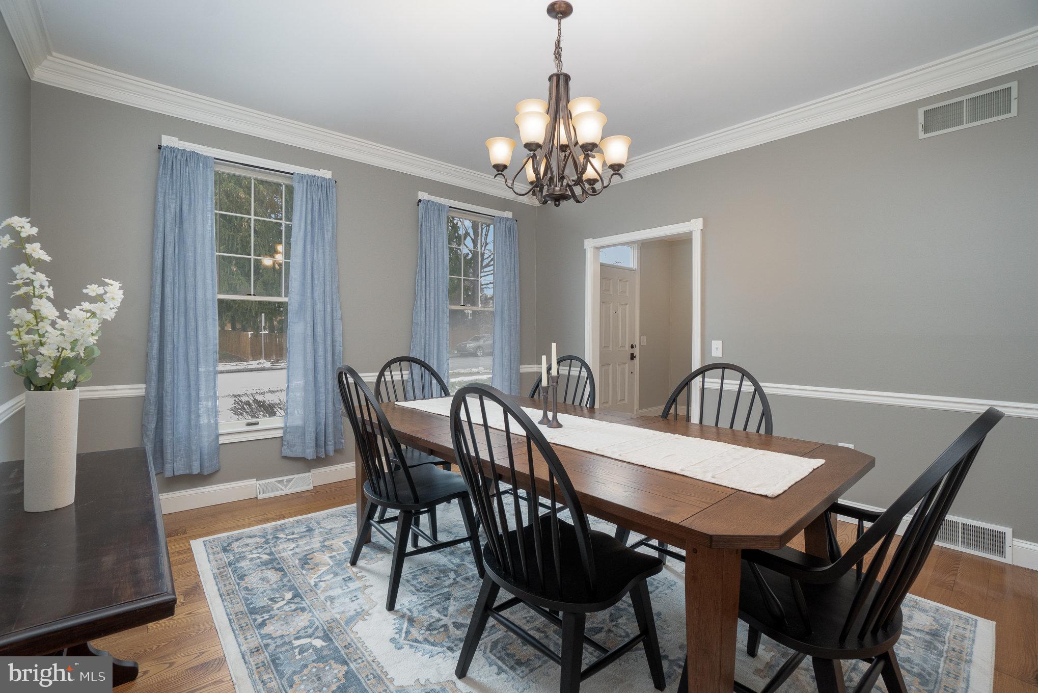 HAMPDEN SQUARE - Residential