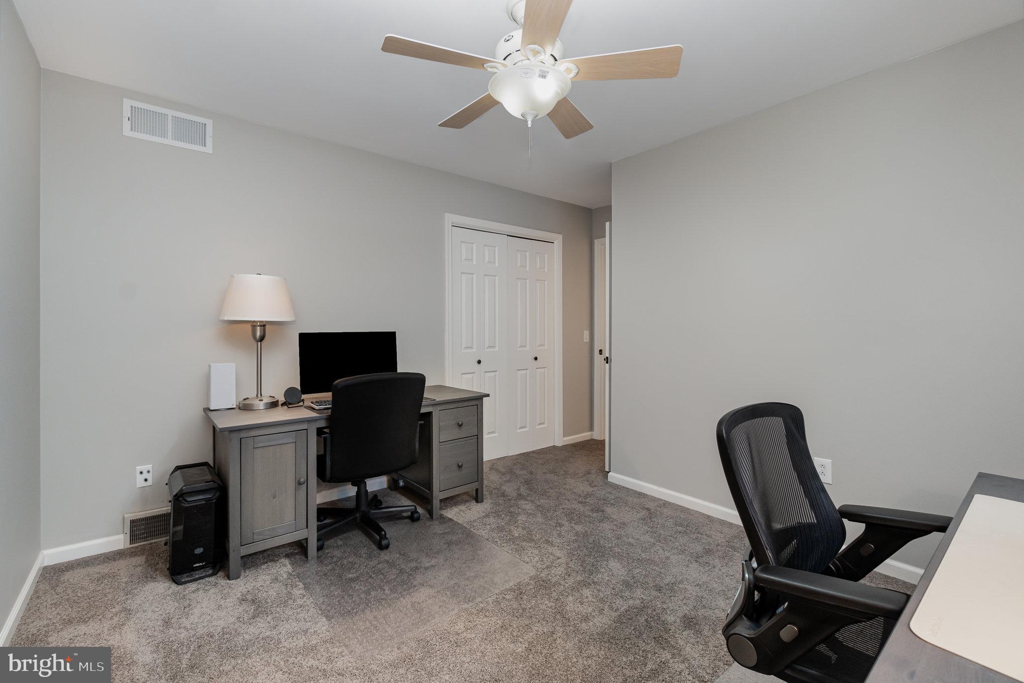 HAMPDEN SQUARE - Residential