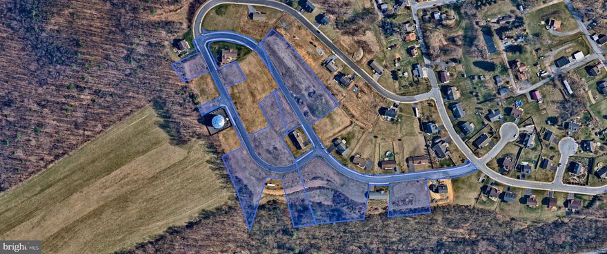 Build your dream home, bring your builder to this planned development.  Public sewer,  public water and underground utilities all ready.