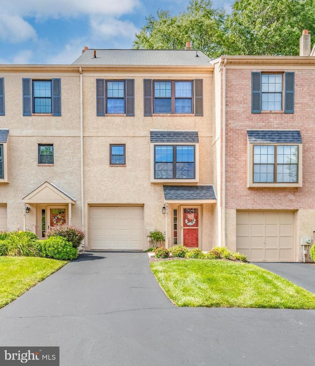Photo of 2017 Yorktown S, EAGLEVILLE, PA 19403 (MLS # PAMC2144128)