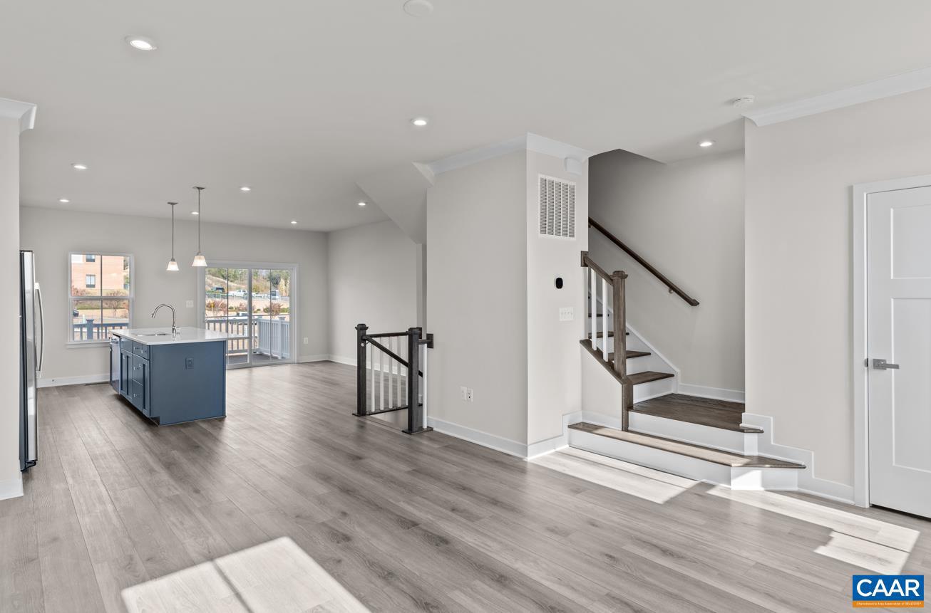 HOLLYMEAD TOWN CENTER - Residential