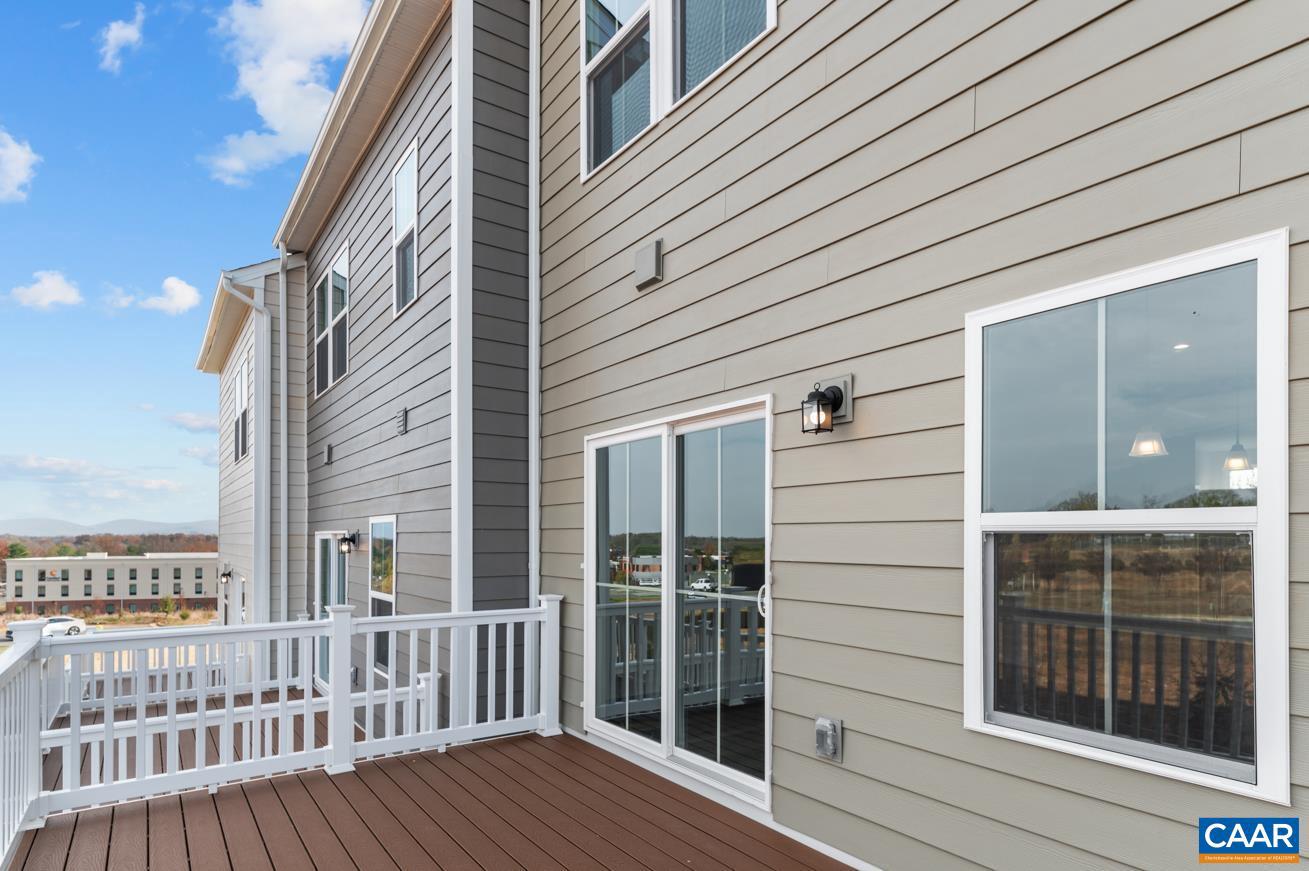 HOLLYMEAD TOWN CENTER - Residential