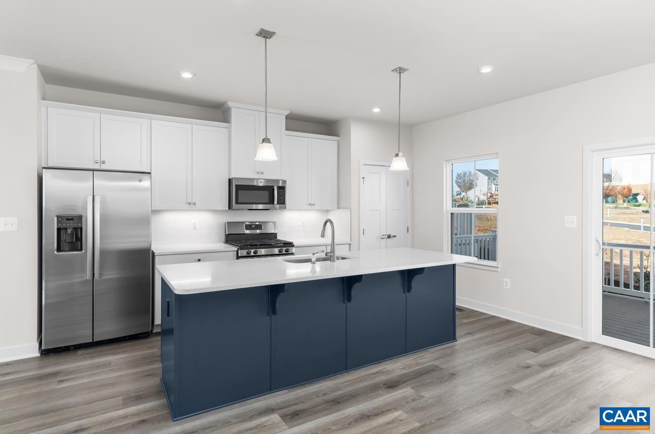 HOLLYMEAD TOWN CENTER - Residential