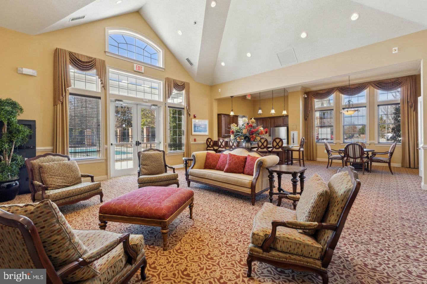 800 EDELEN STATION PLACE 402