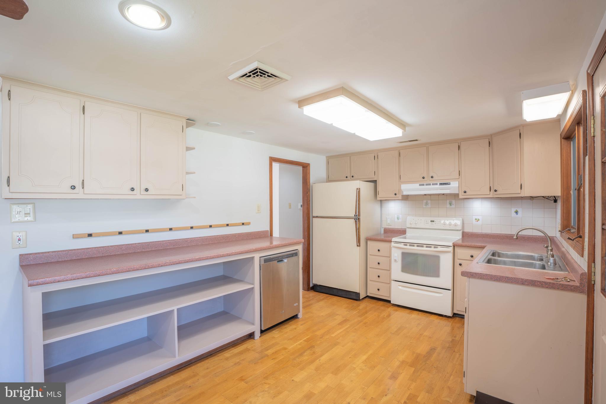 SWEETWATER FARMS - Residential