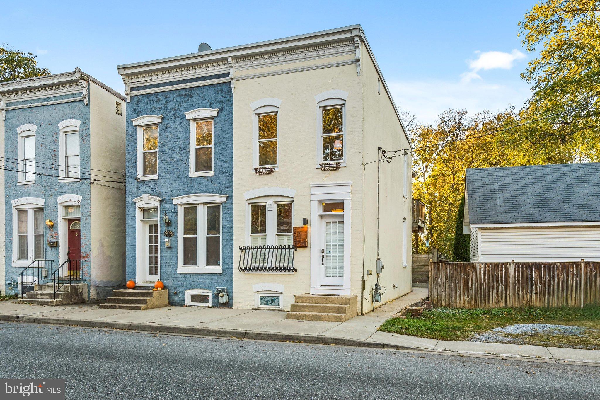 207 CENTER STREET