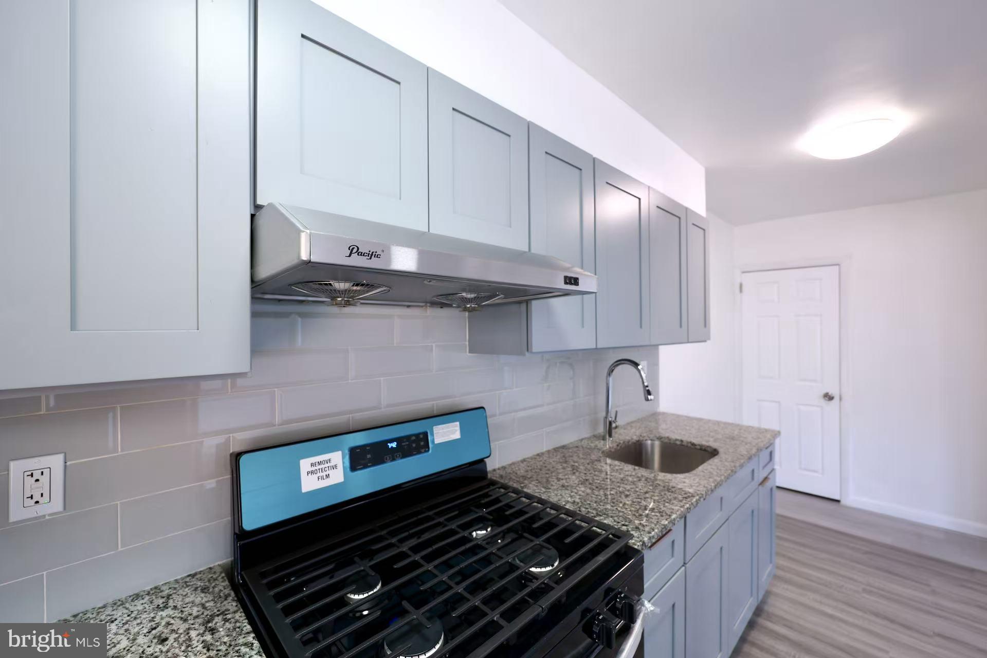 PHILADELPHIA (NORTHEAST) - Residential