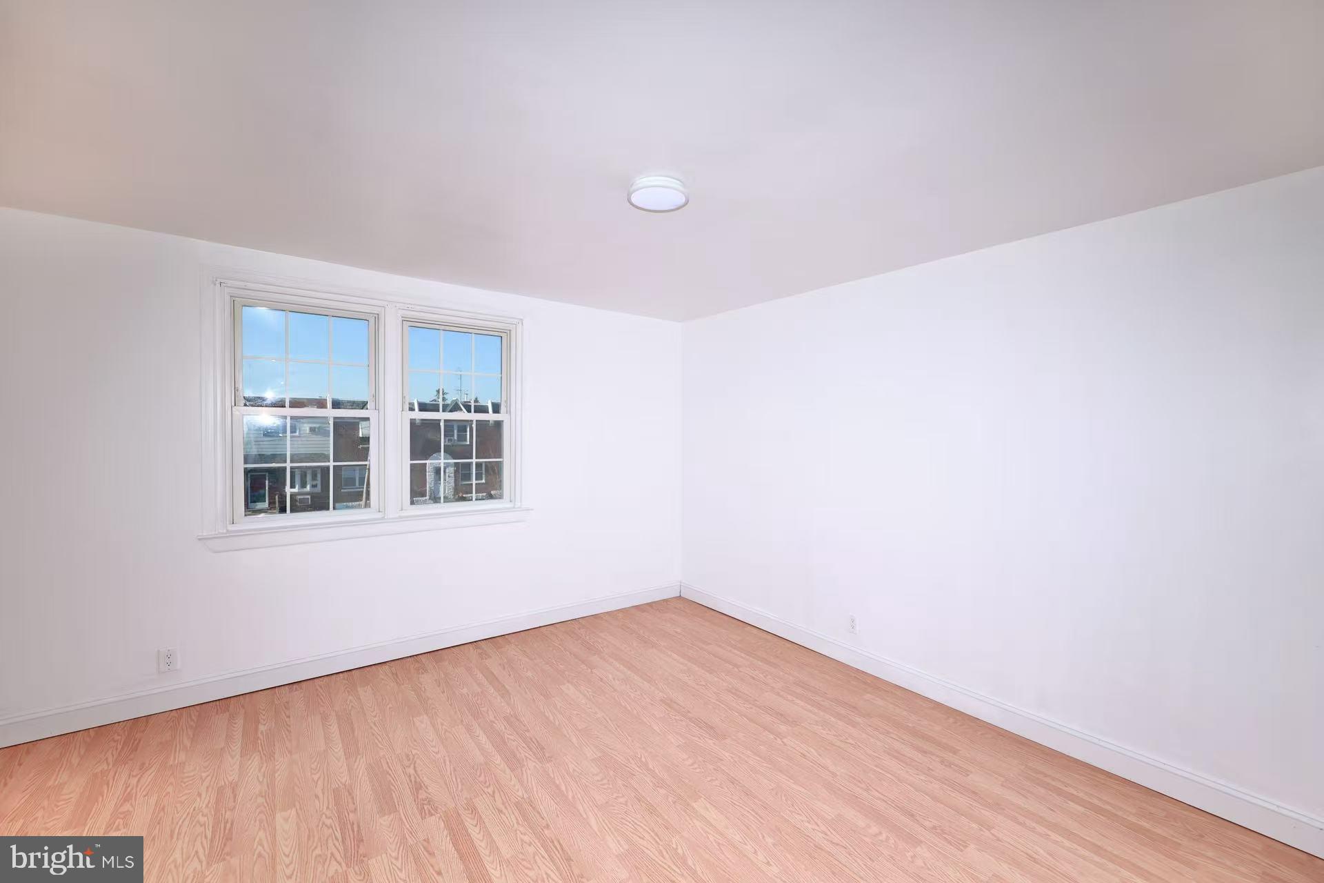 PHILADELPHIA (NORTHEAST) - Residential