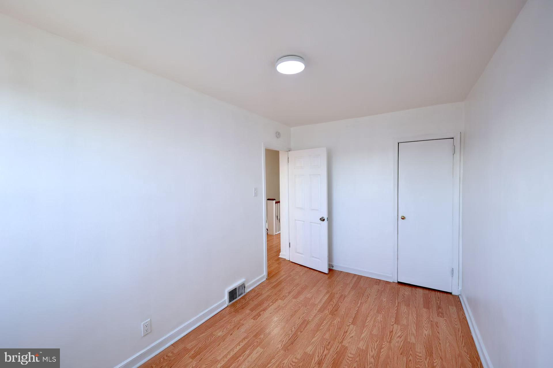 PHILADELPHIA (NORTHEAST) - Residential