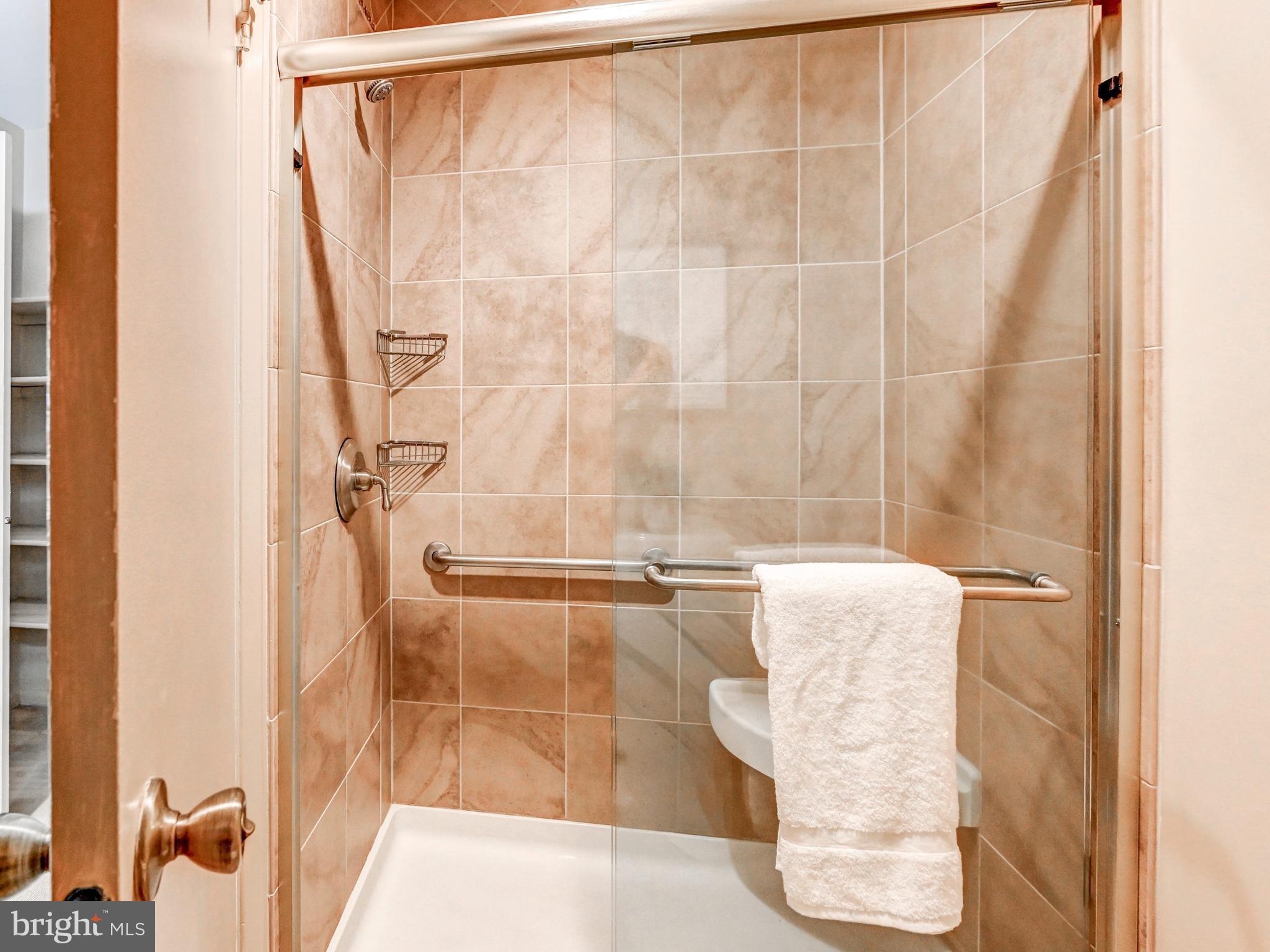 ANNEN WOODS - Residential