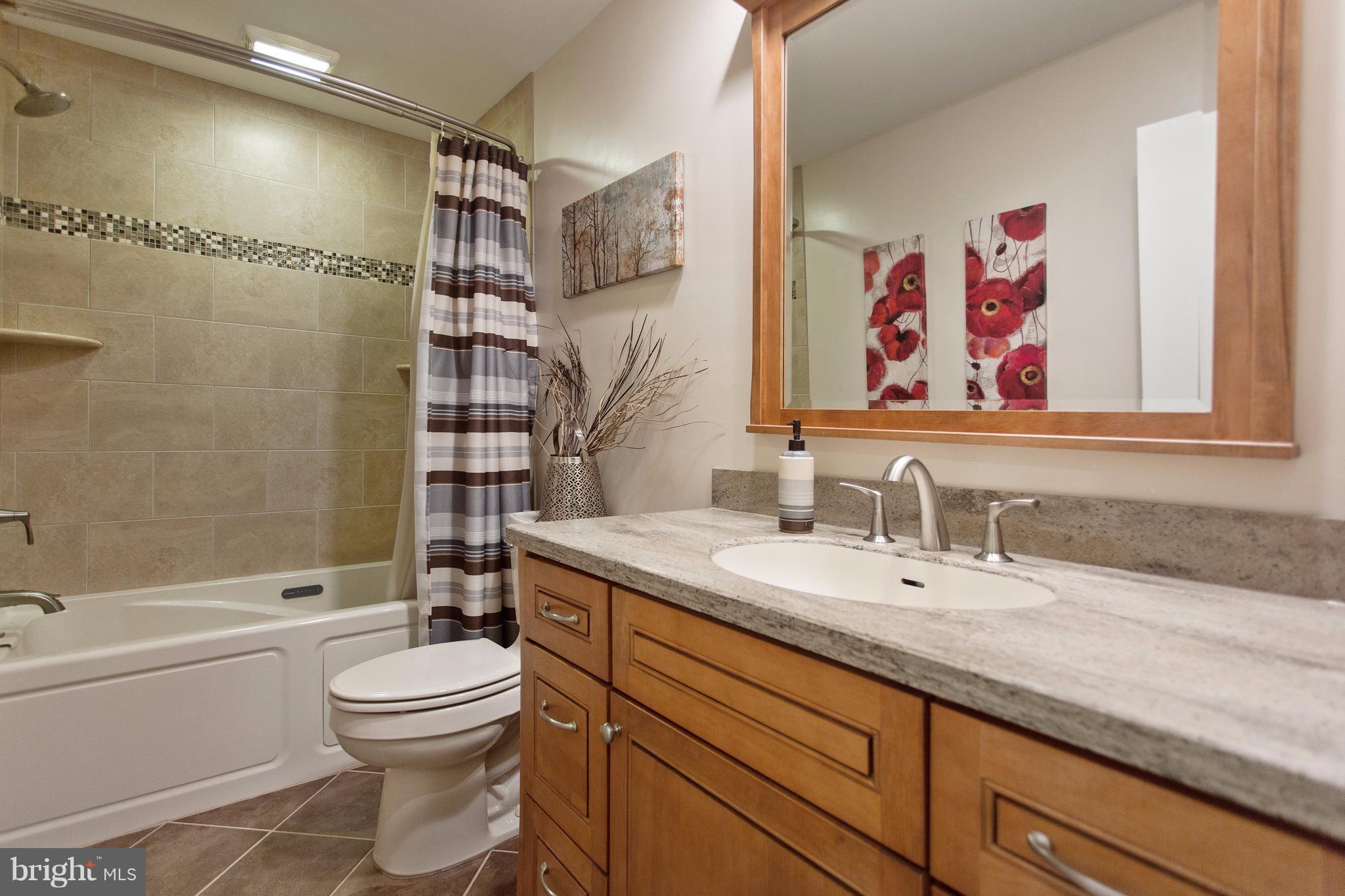 LAKE RIDGE - Residential