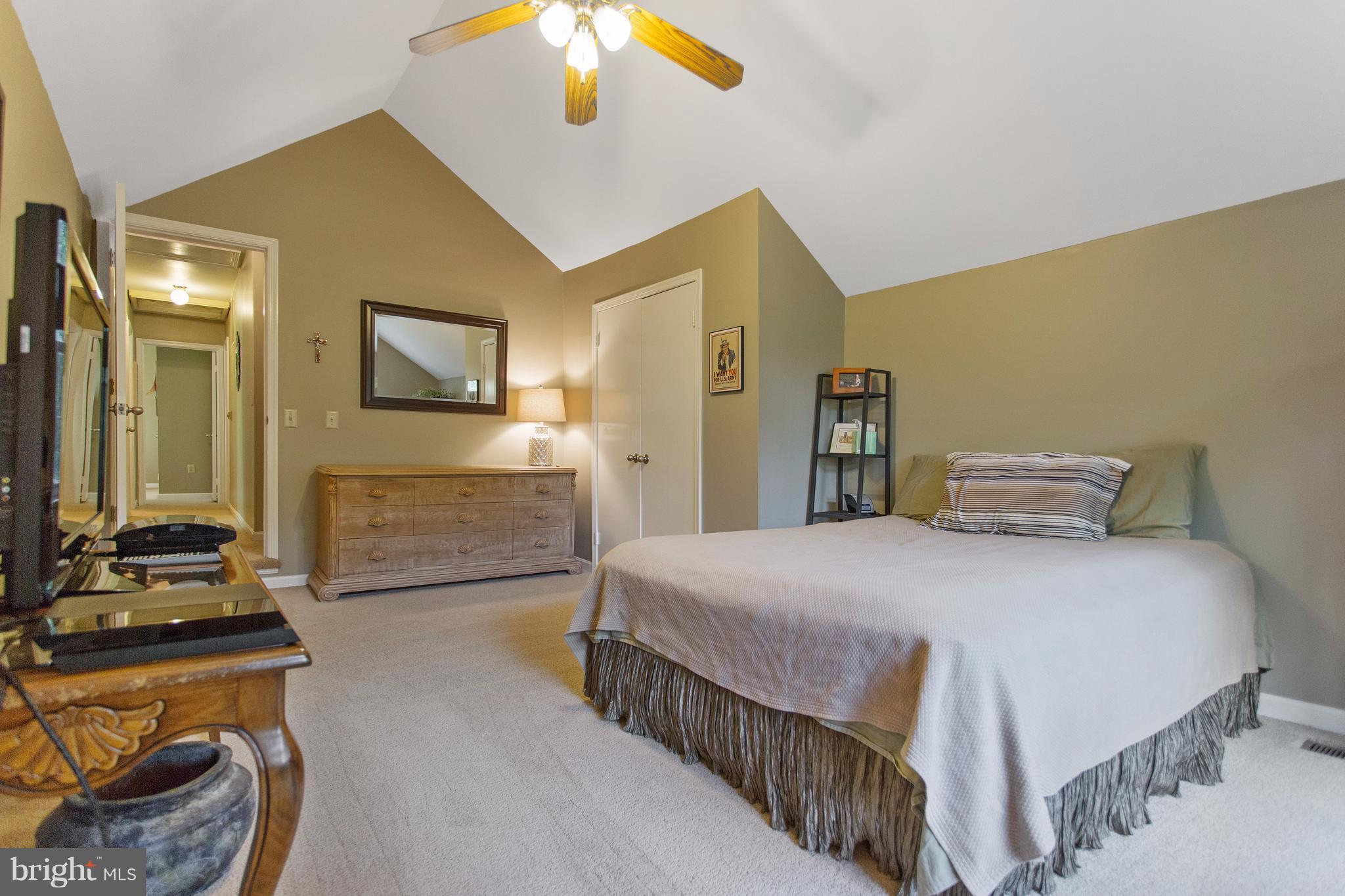 LAKE RIDGE - Residential