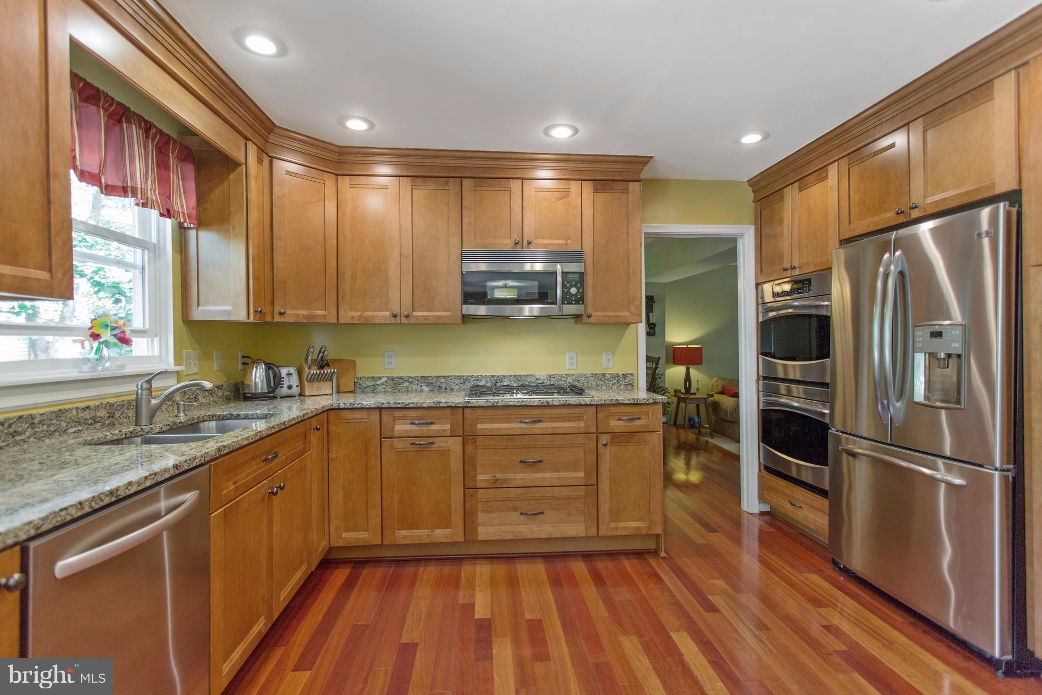 LAKE RIDGE - Residential