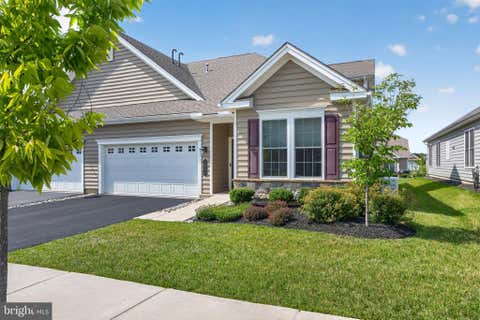 Townhouse For Sale - 3880 Victors Way<br/> Northampton County, EASTON, PA 18045