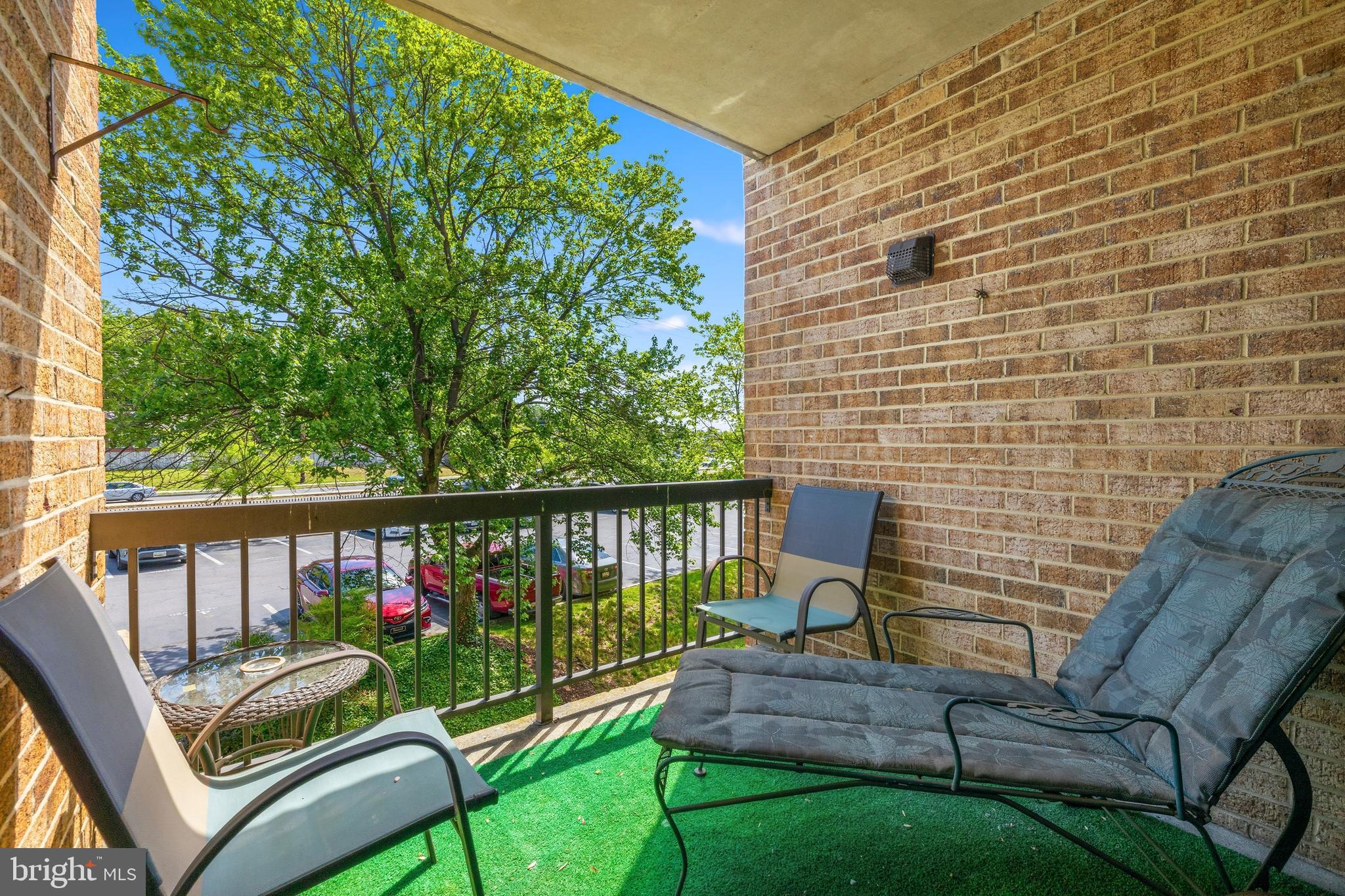 CHERRY GLEN CONDOS - Residential