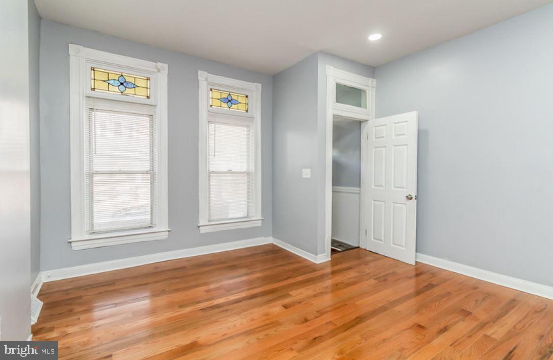 SANDTOWN-WINCHESTER - Residential