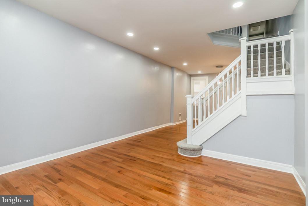 SANDTOWN-WINCHESTER - Residential