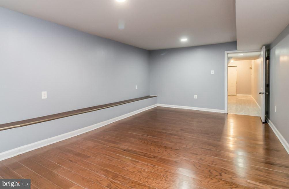 SANDTOWN-WINCHESTER - Residential