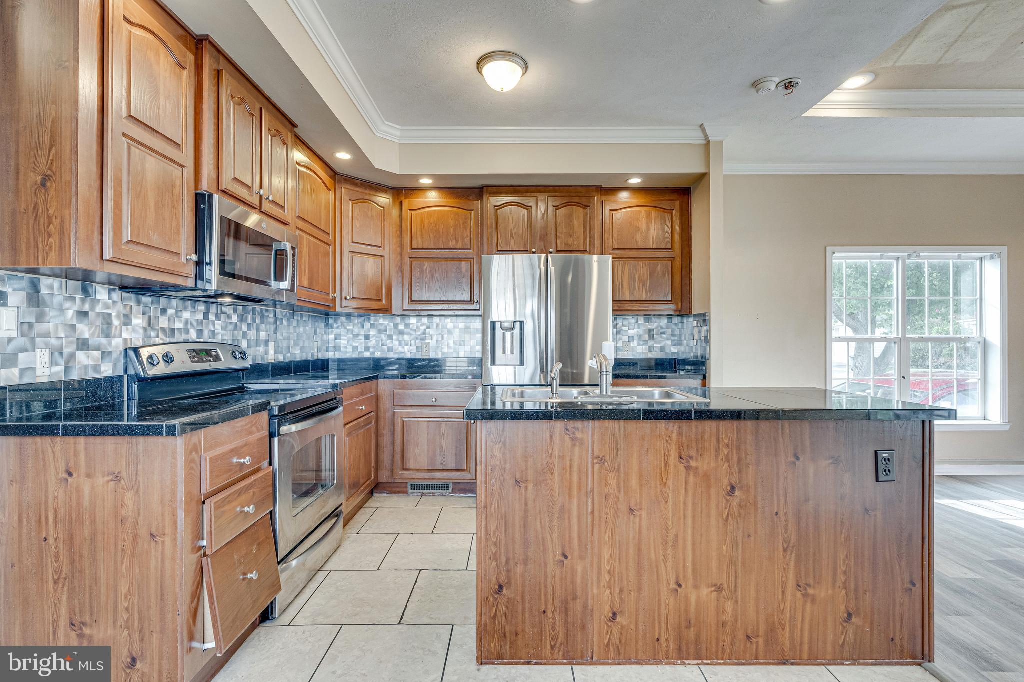 4252 AIRLINE PARKWAY