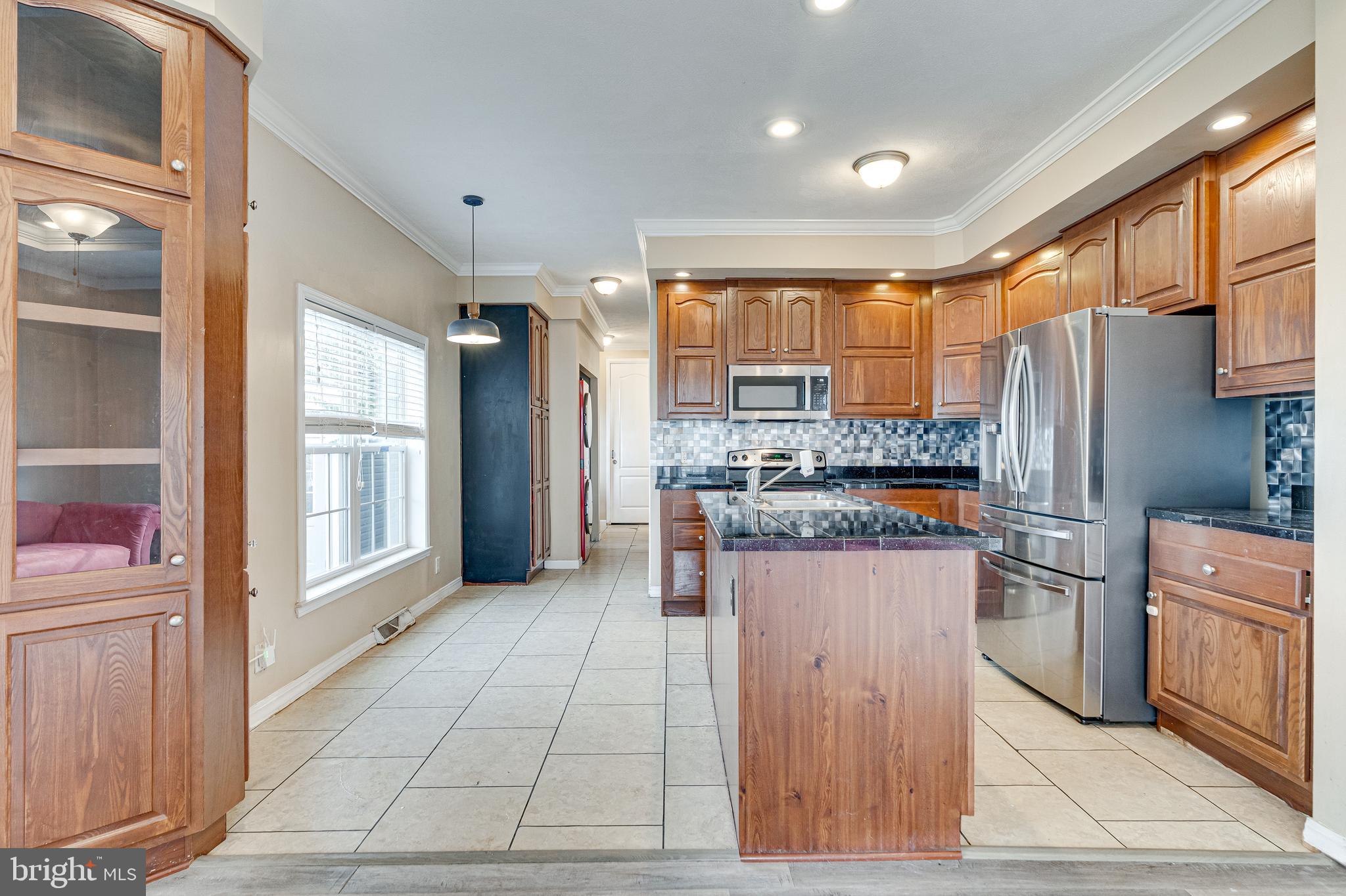 4252 AIRLINE PARKWAY