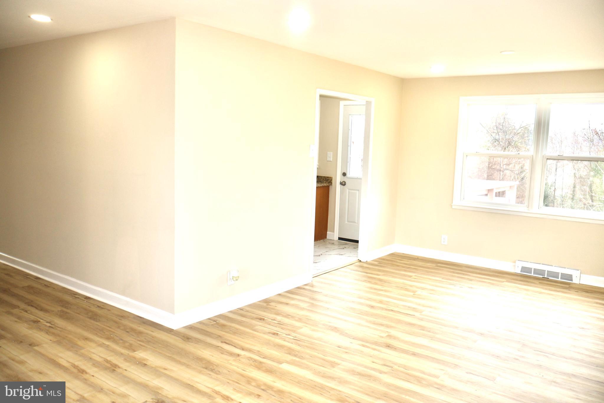 SOUTH STAFFORD - Residential