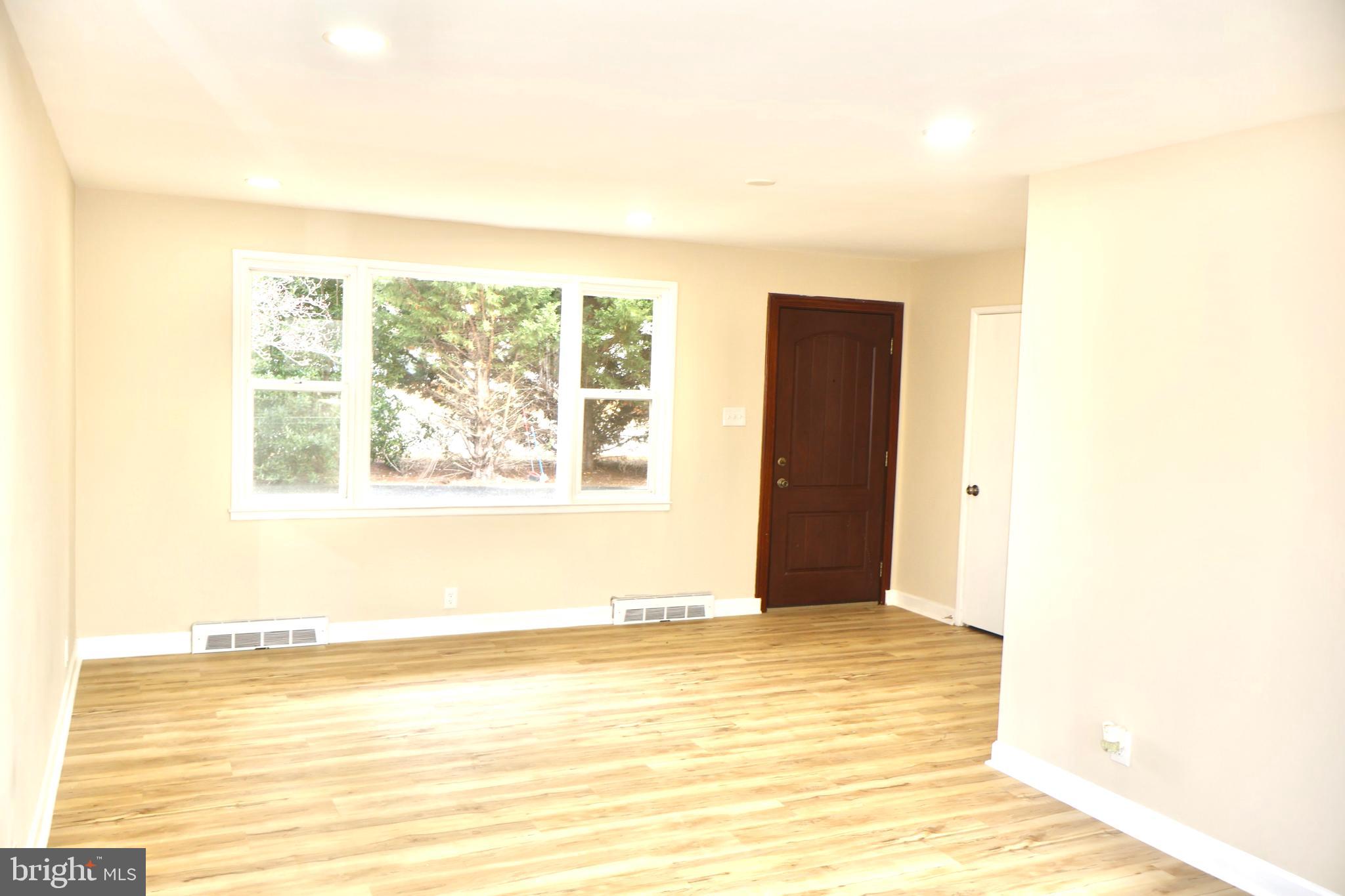 SOUTH STAFFORD - Residential