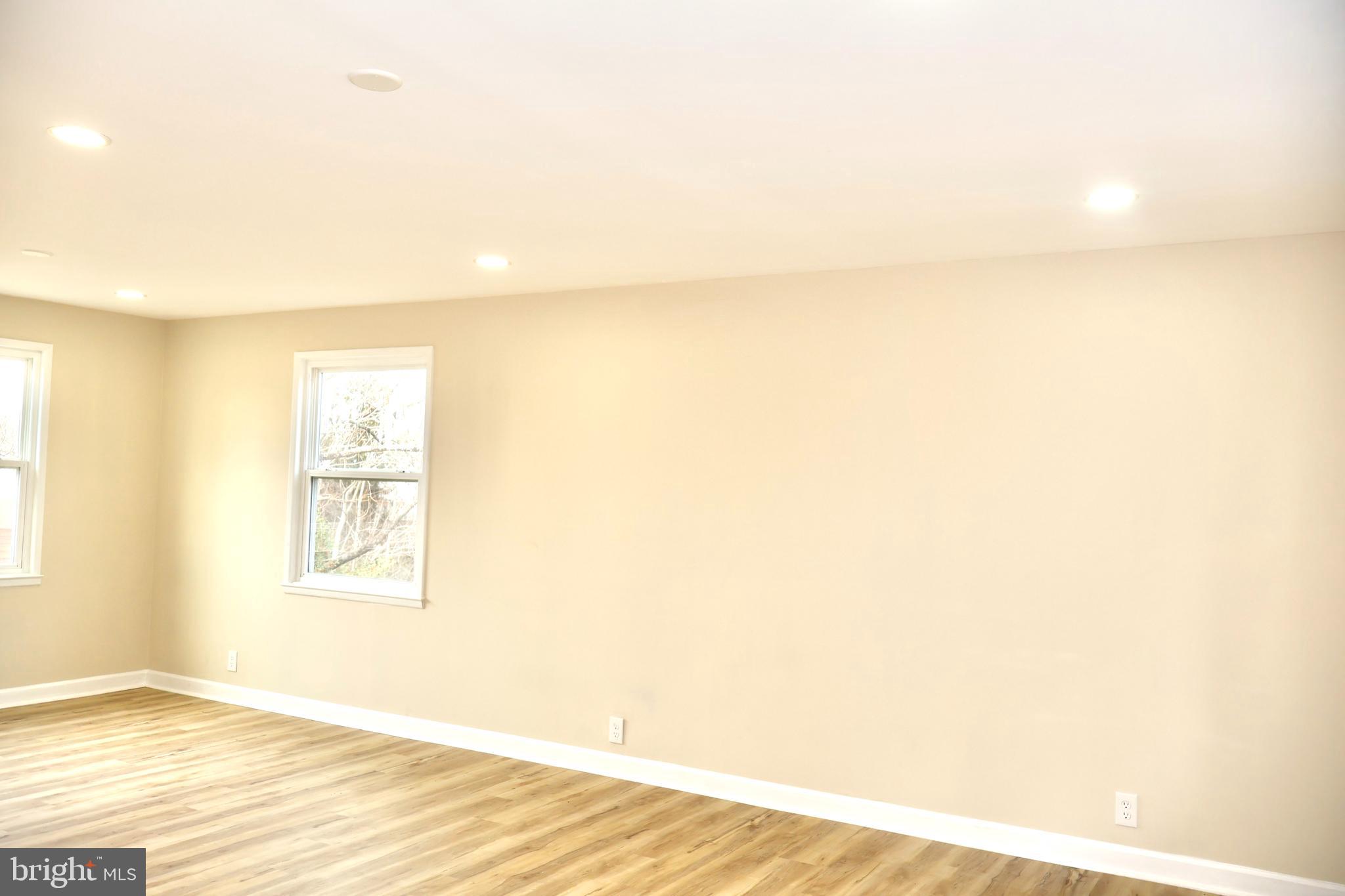 SOUTH STAFFORD - Residential