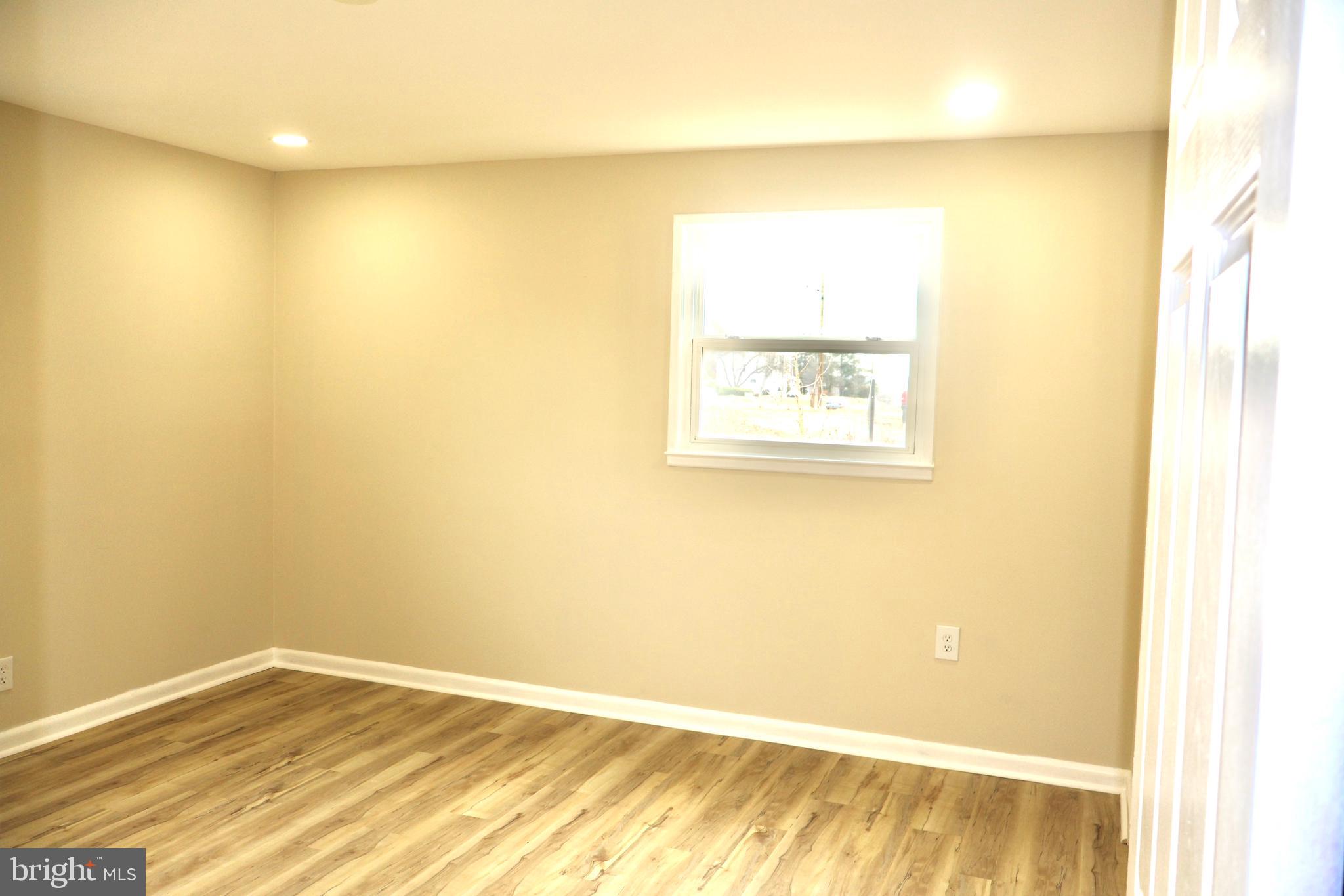 SOUTH STAFFORD - Residential