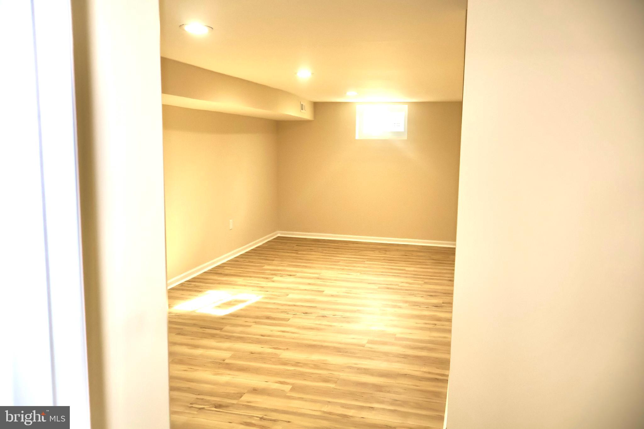 SOUTH STAFFORD - Residential