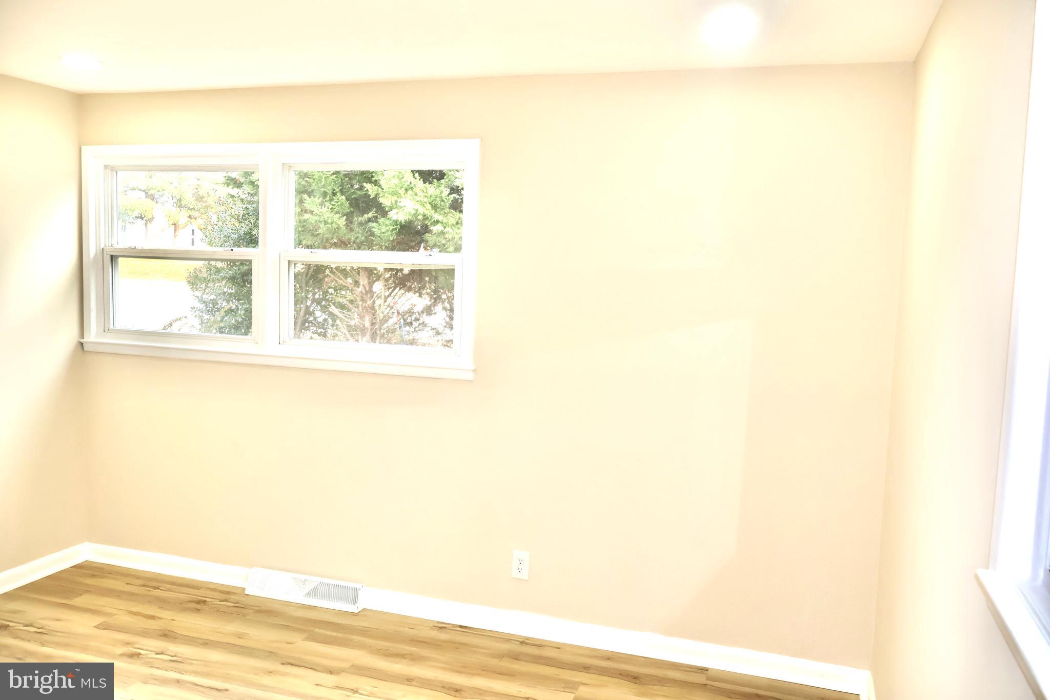 SOUTH STAFFORD - Residential