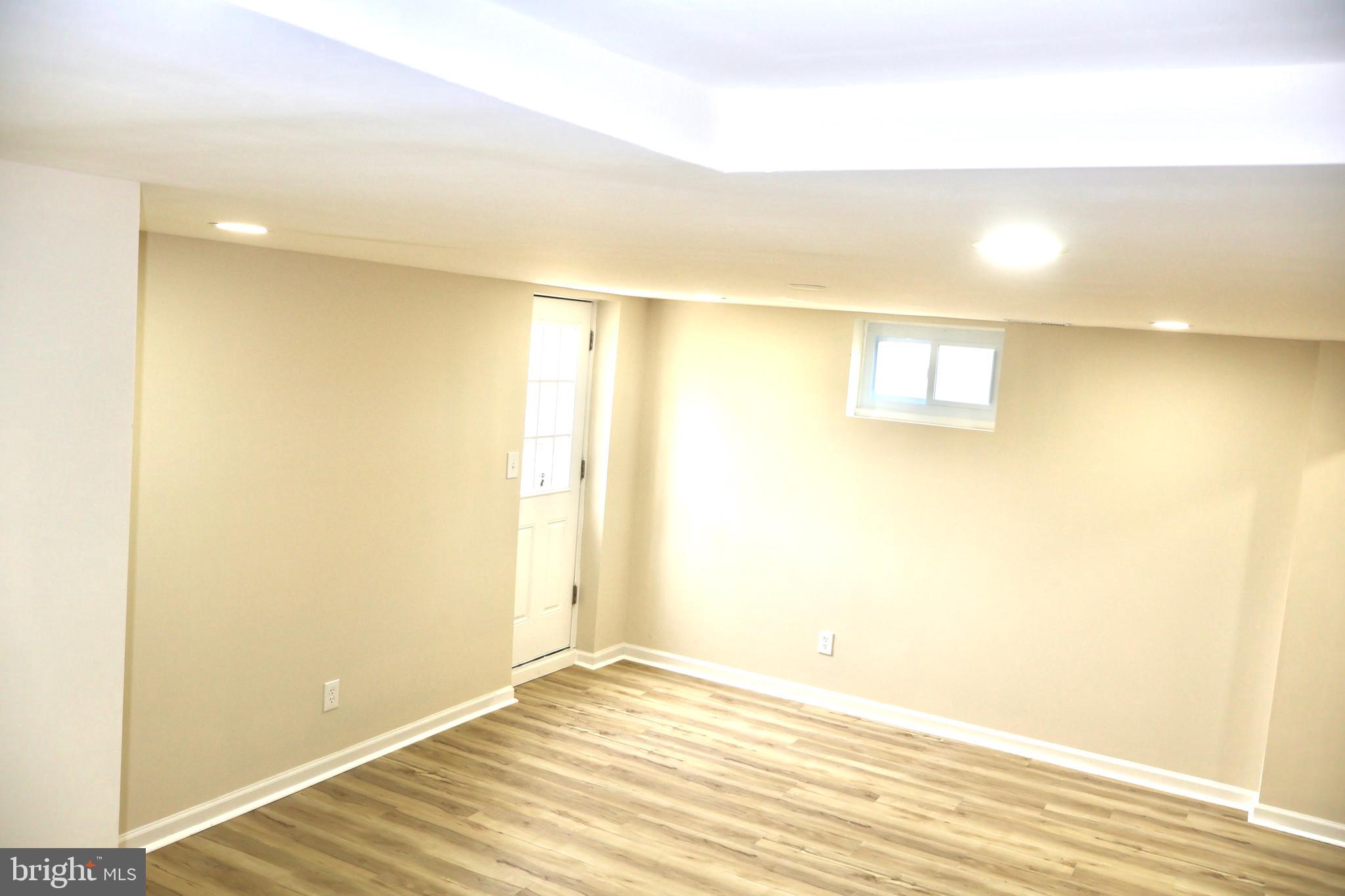 SOUTH STAFFORD - Residential