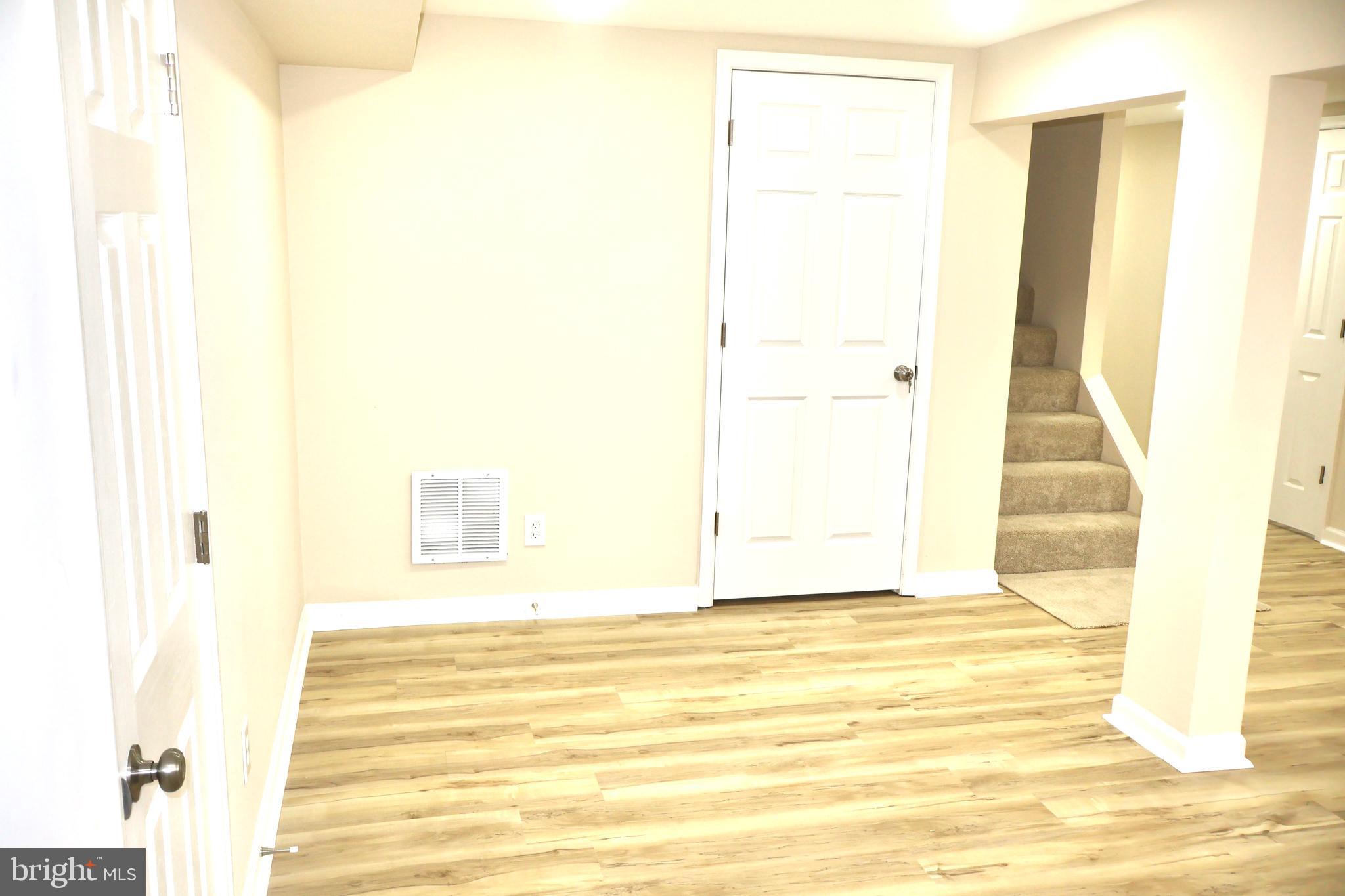 SOUTH STAFFORD - Residential