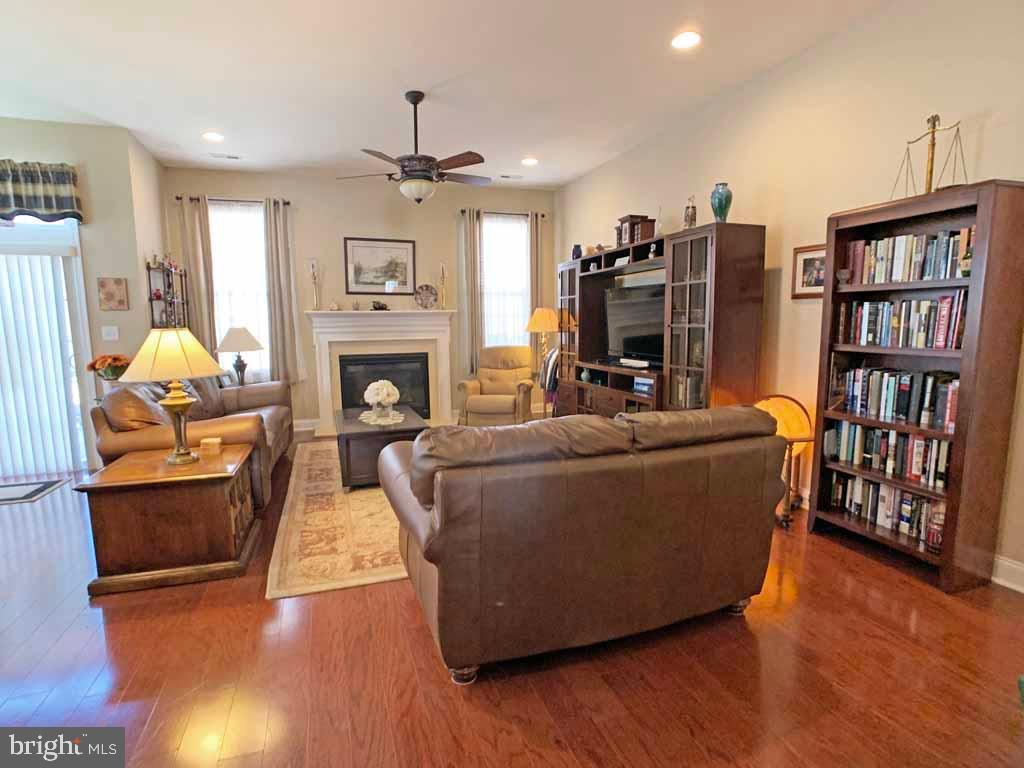 REGENCY AT YARDLEY - Residential