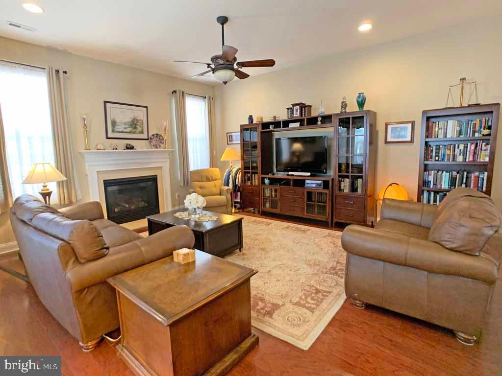 REGENCY AT YARDLEY - Residential