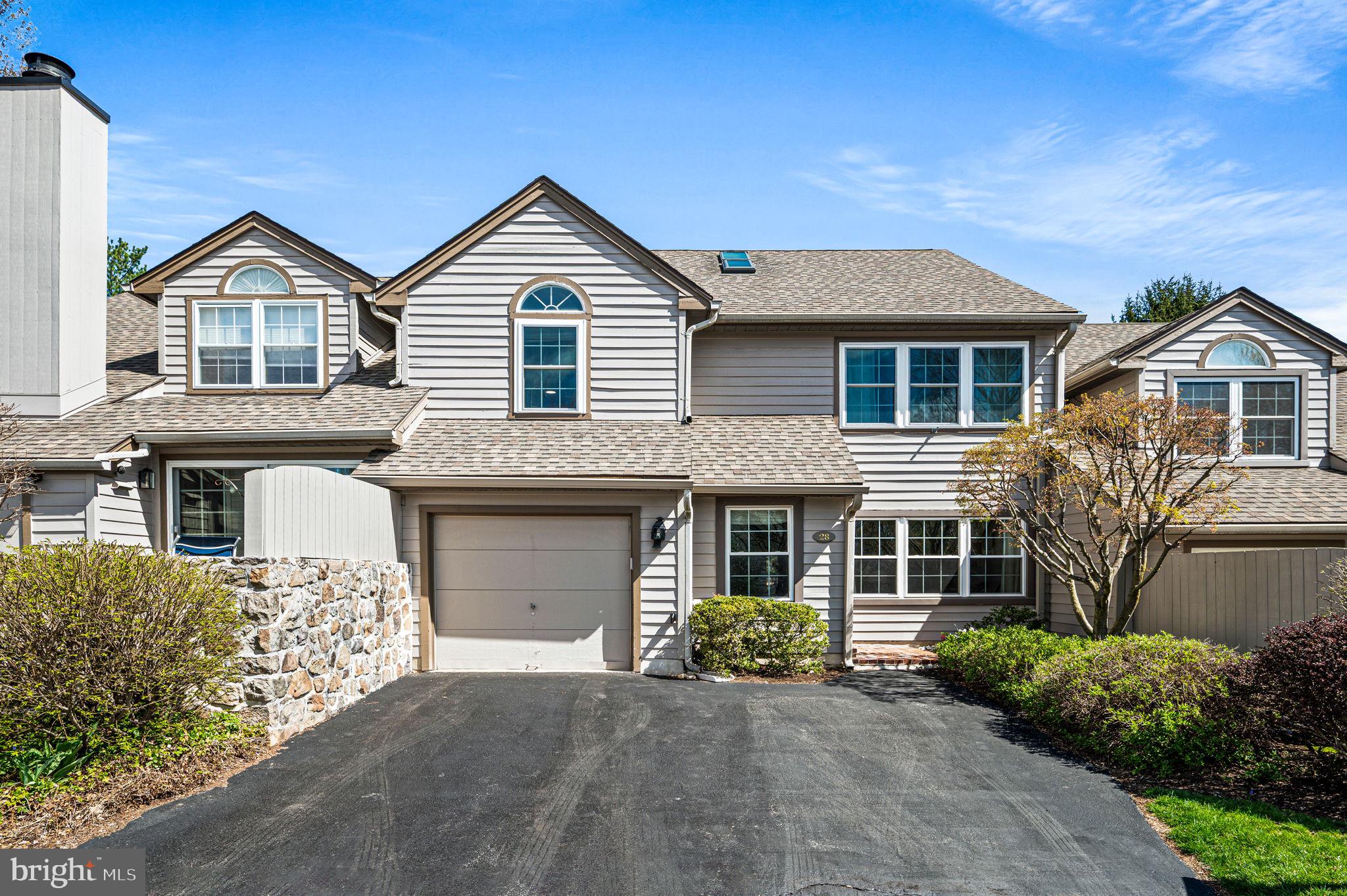 28 MANCHESTER COURT 28