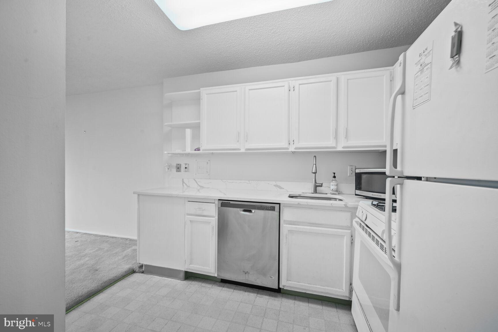 5225 POOKS HILL ROAD 1814N