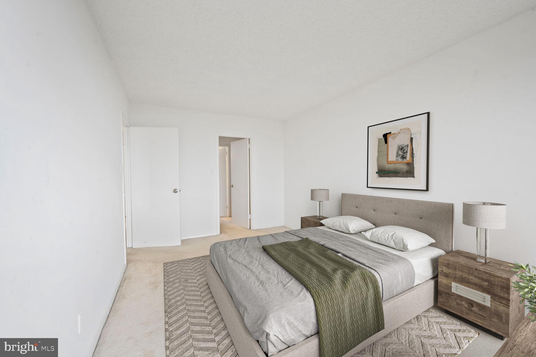 PROMENADE TOWERS - Residential