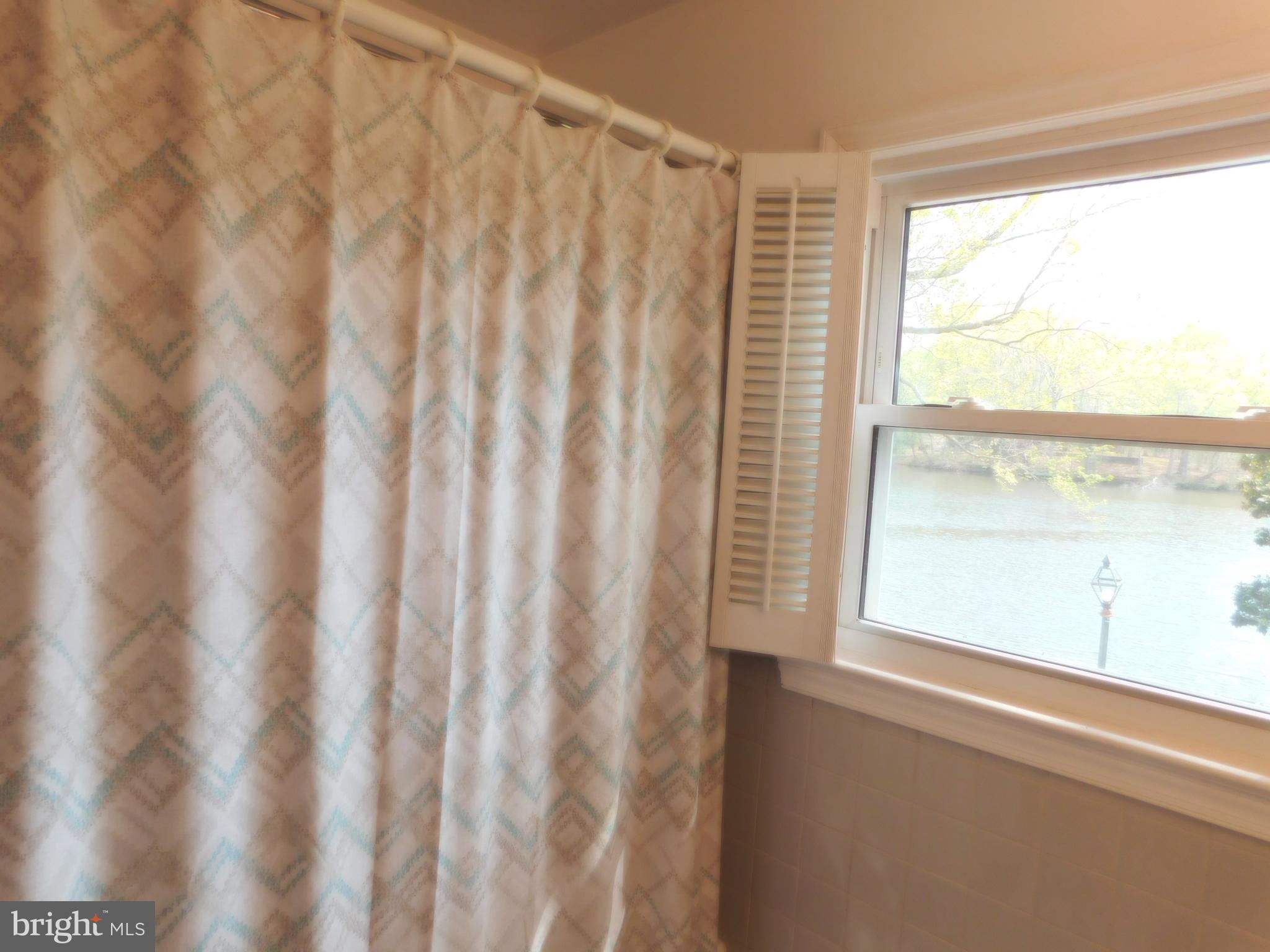 TAYLOR EST - Residential