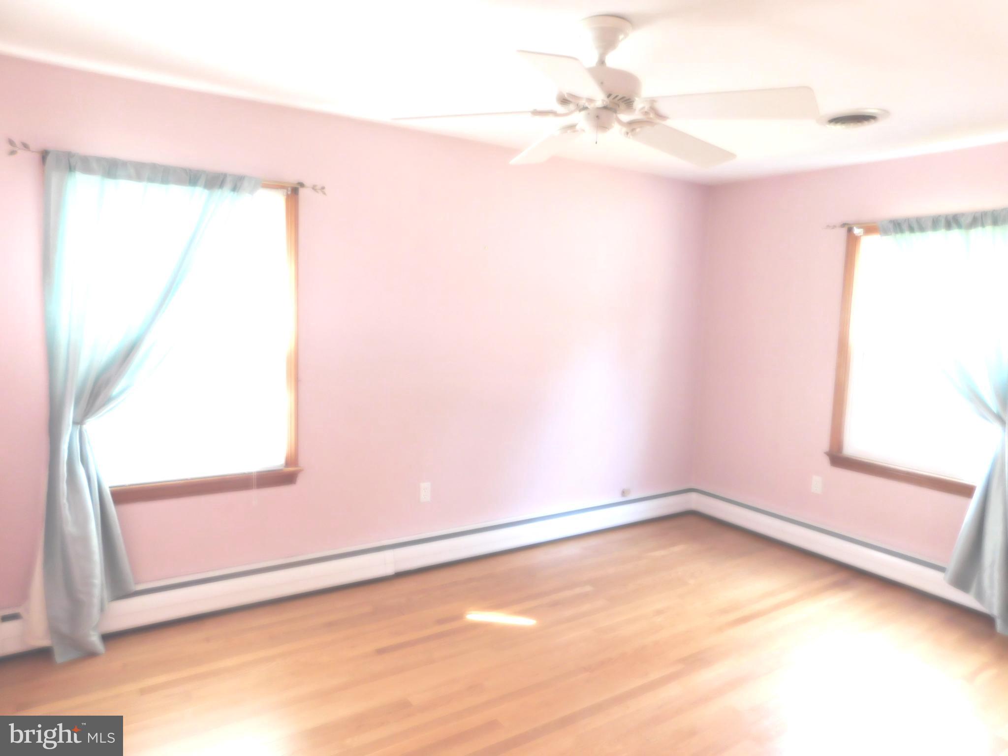 TAYLOR EST - Residential