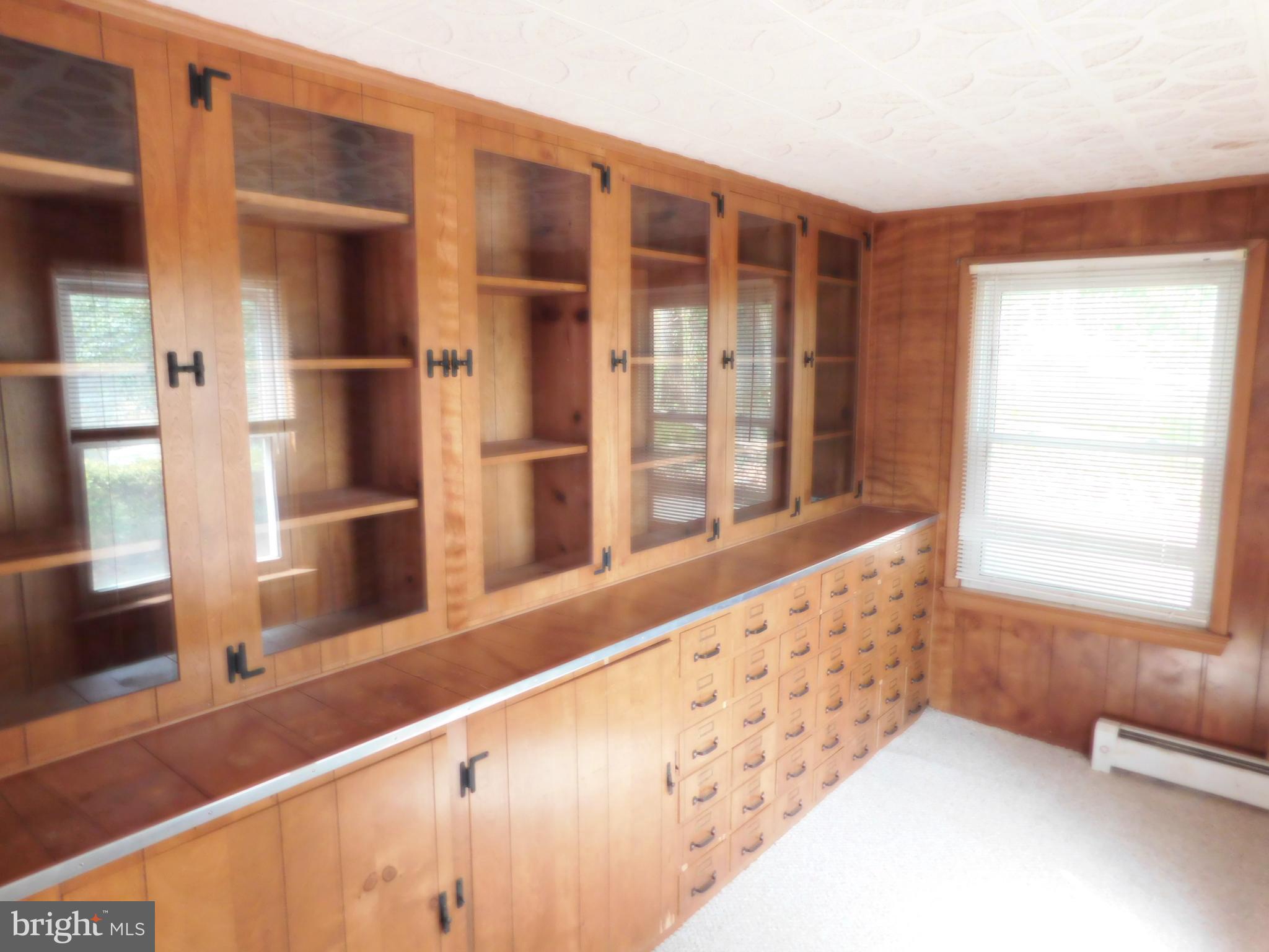 TAYLOR EST - Residential