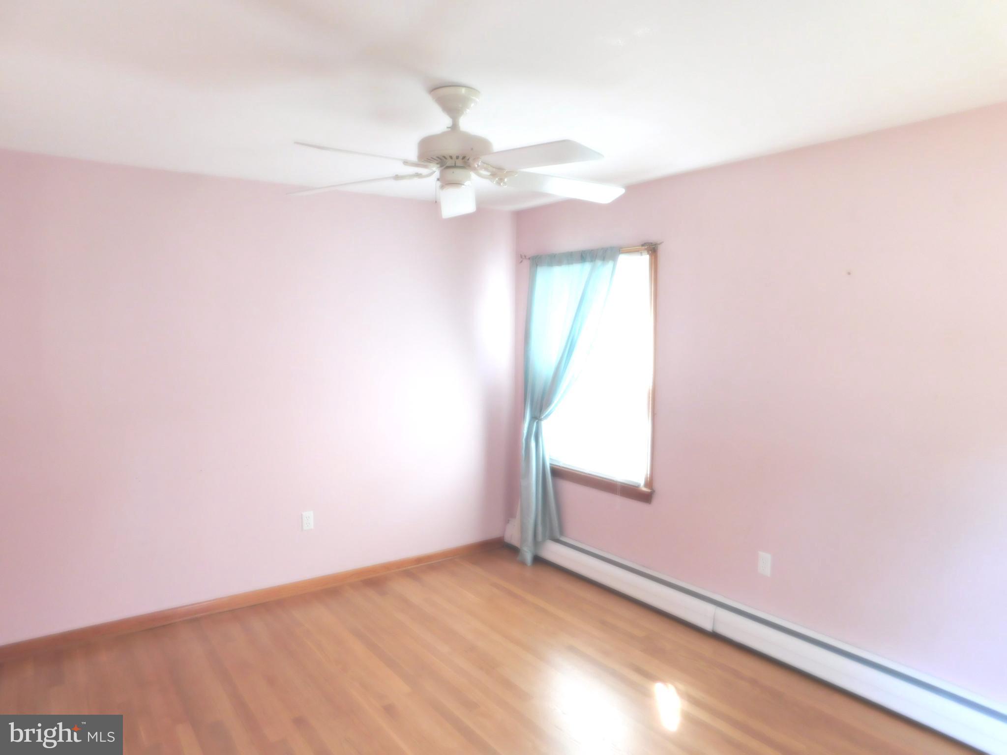 TAYLOR EST - Residential