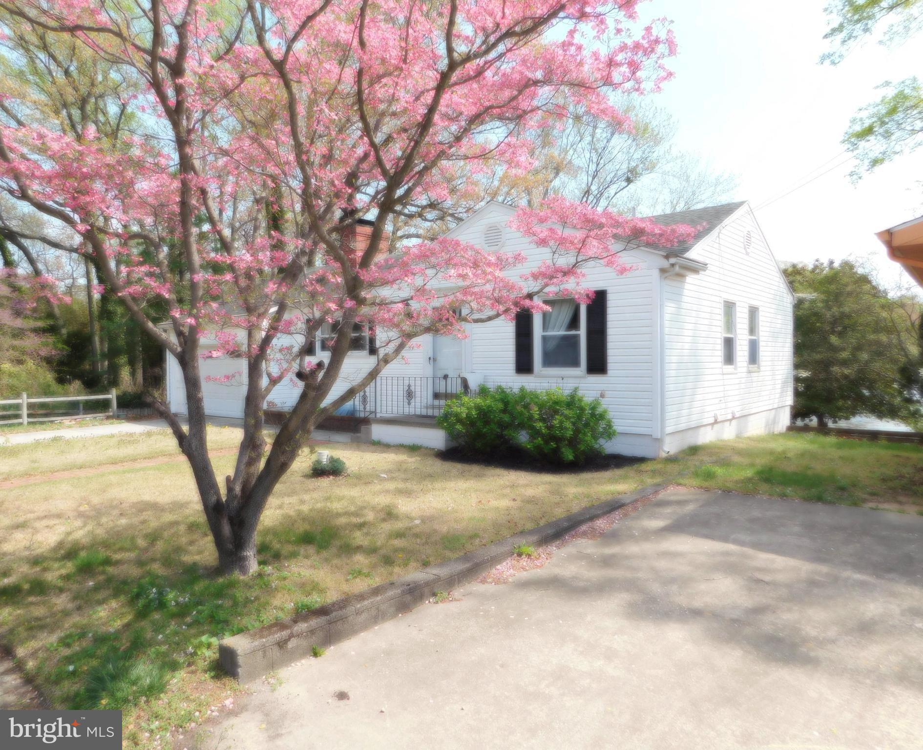 TAYLOR EST - Residential