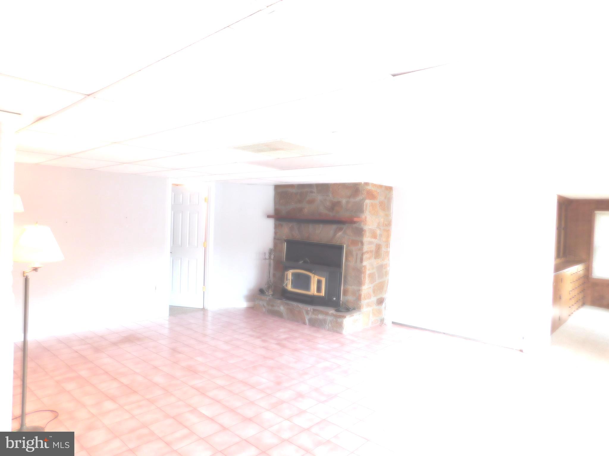 TAYLOR EST - Residential