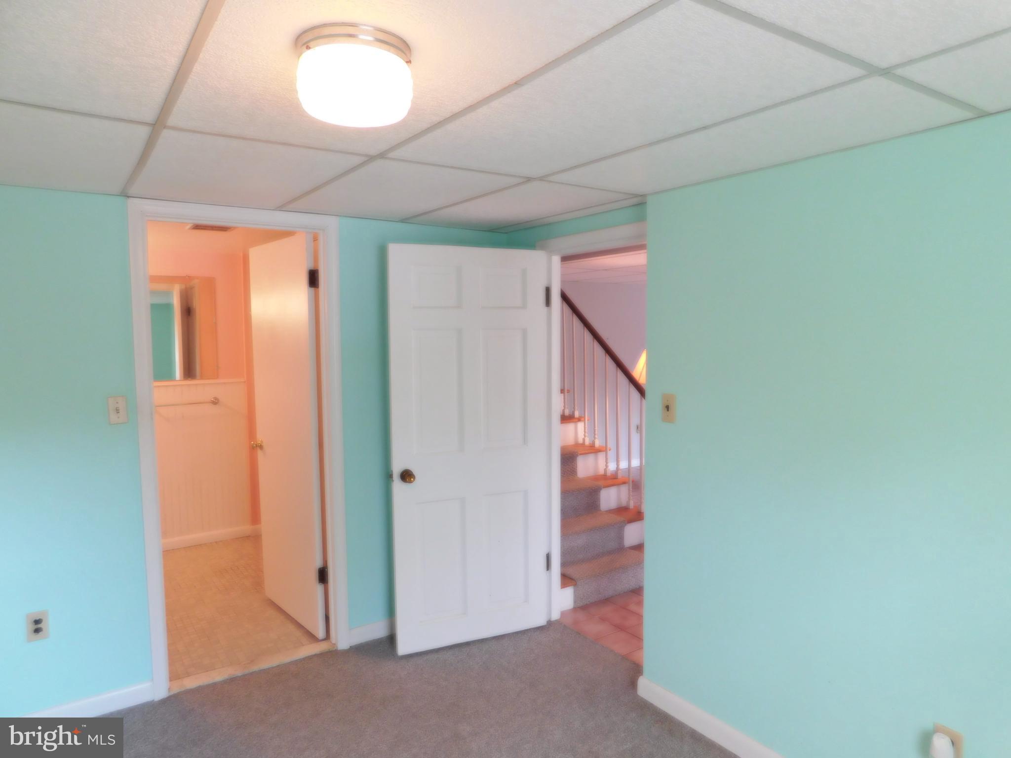 TAYLOR EST - Residential