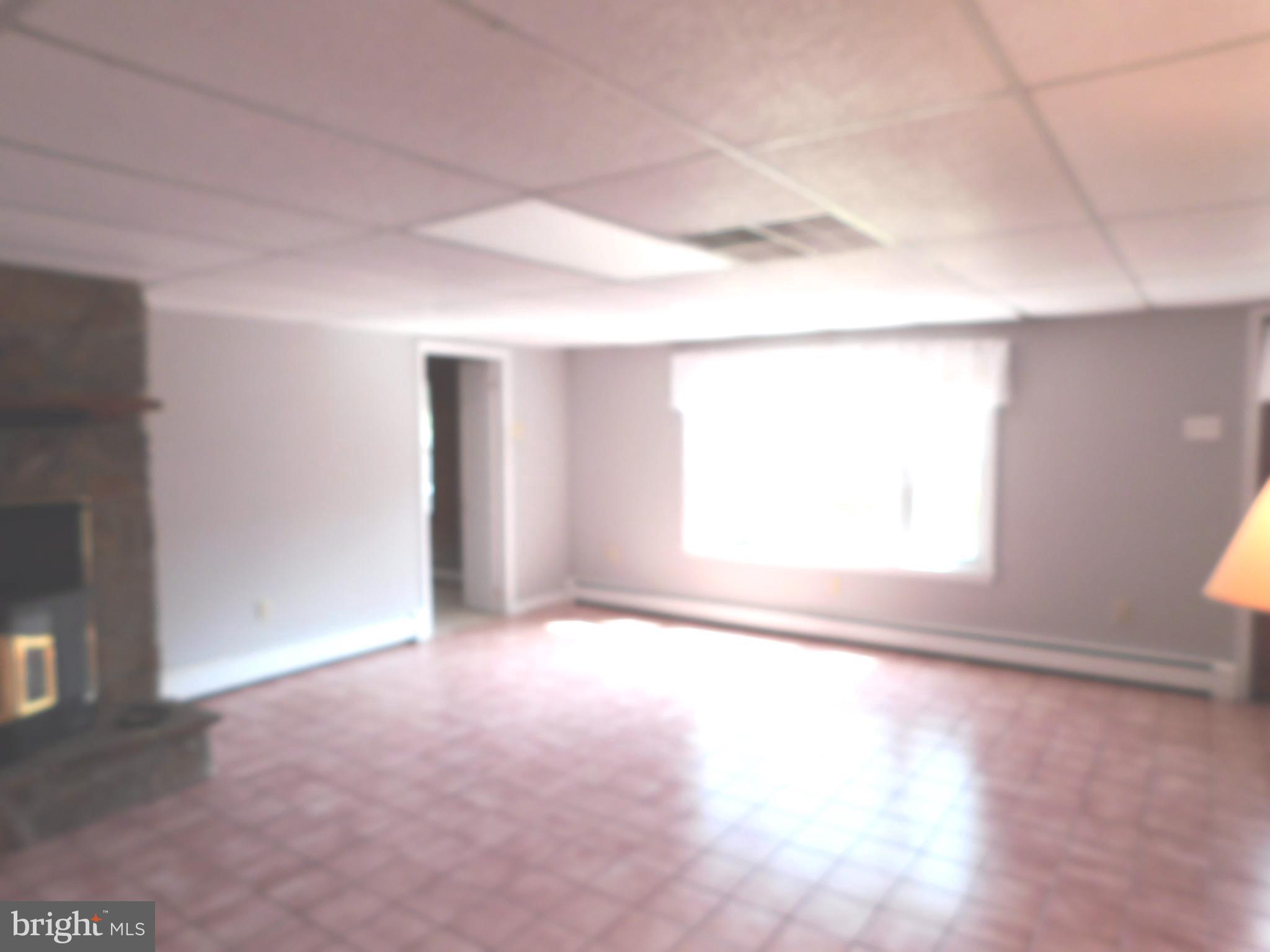 TAYLOR EST - Residential